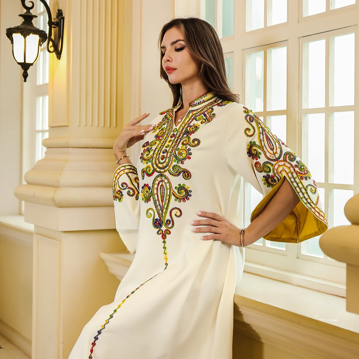 2024 Middle Eastern Breathable Striped Yarn Islamic Clothing Iraq Eid Luxury Diamond Party Dress Embroidery Abaya For Women