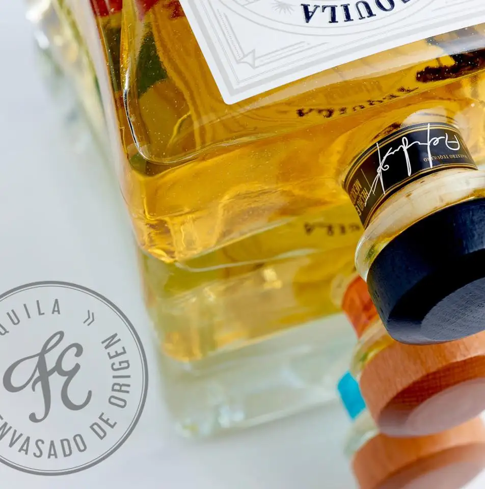 Лучшие сочные бутылки общие продажи на заказ напиток для здоровья бутылка Роскошные алкогольные напитки оптом Премиум Текила цена