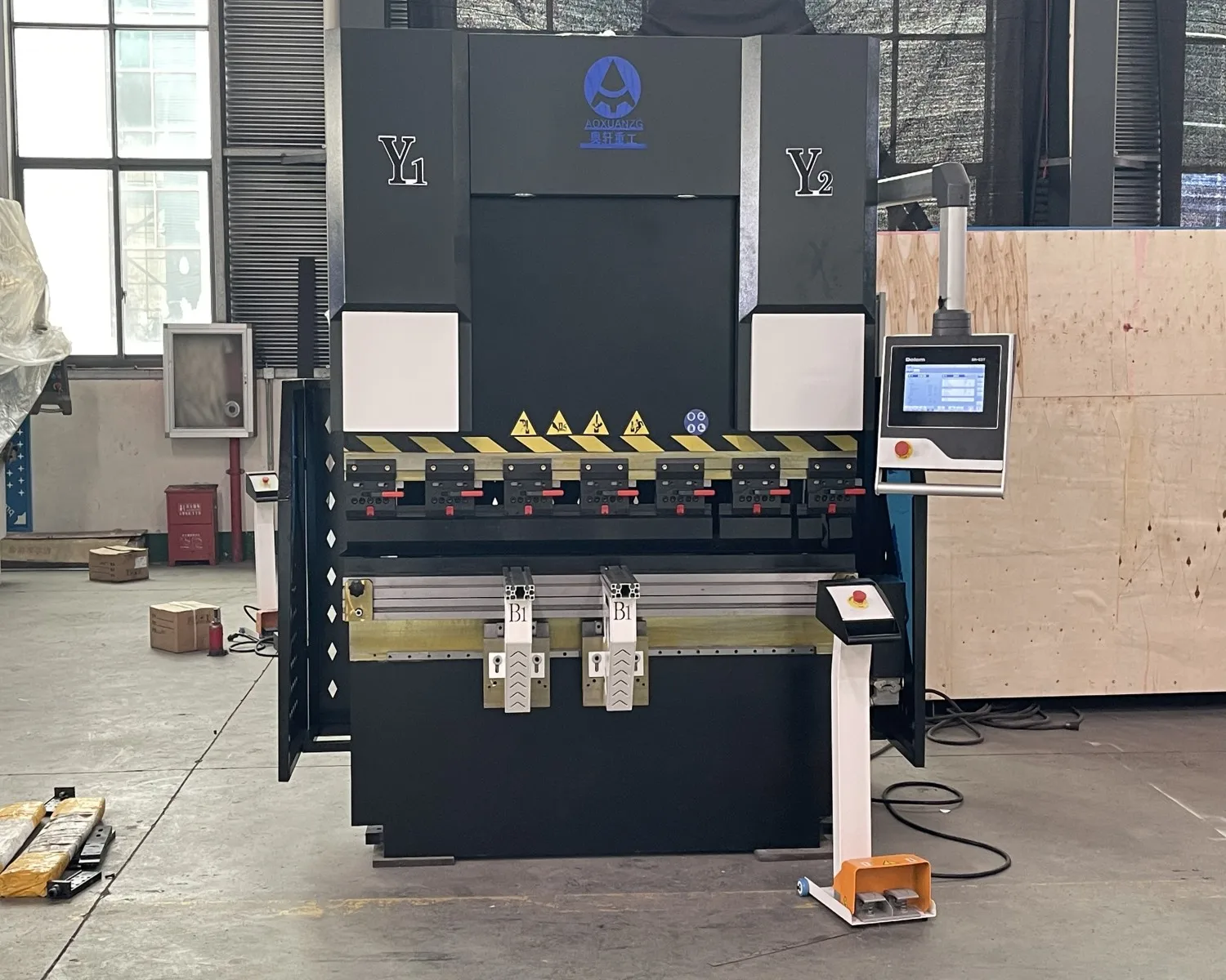 DA53T controller 4 Axis plate steel sheet brake press small folding machine