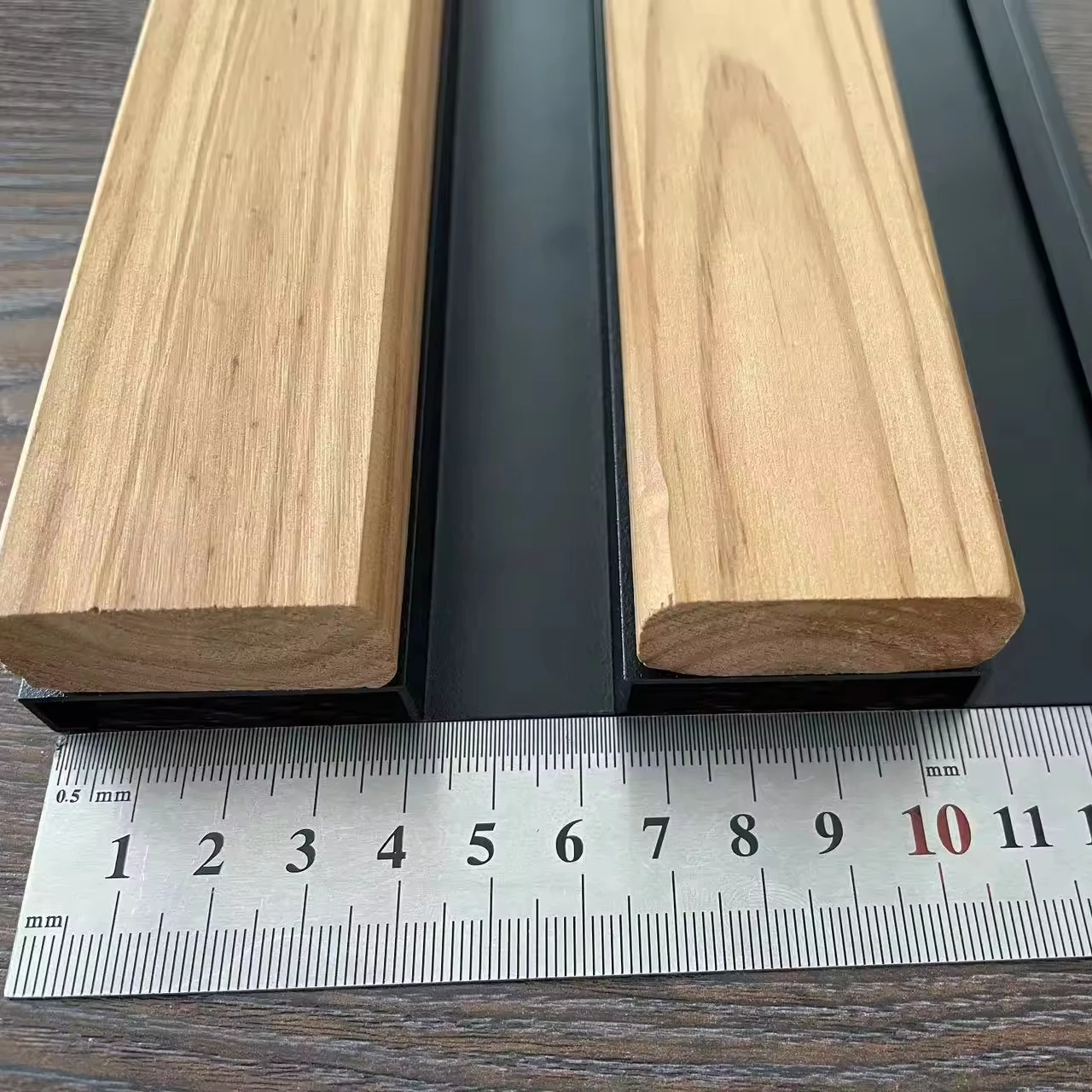 Solid Wood Grille Panel Exterior Slat Wall Paneling for