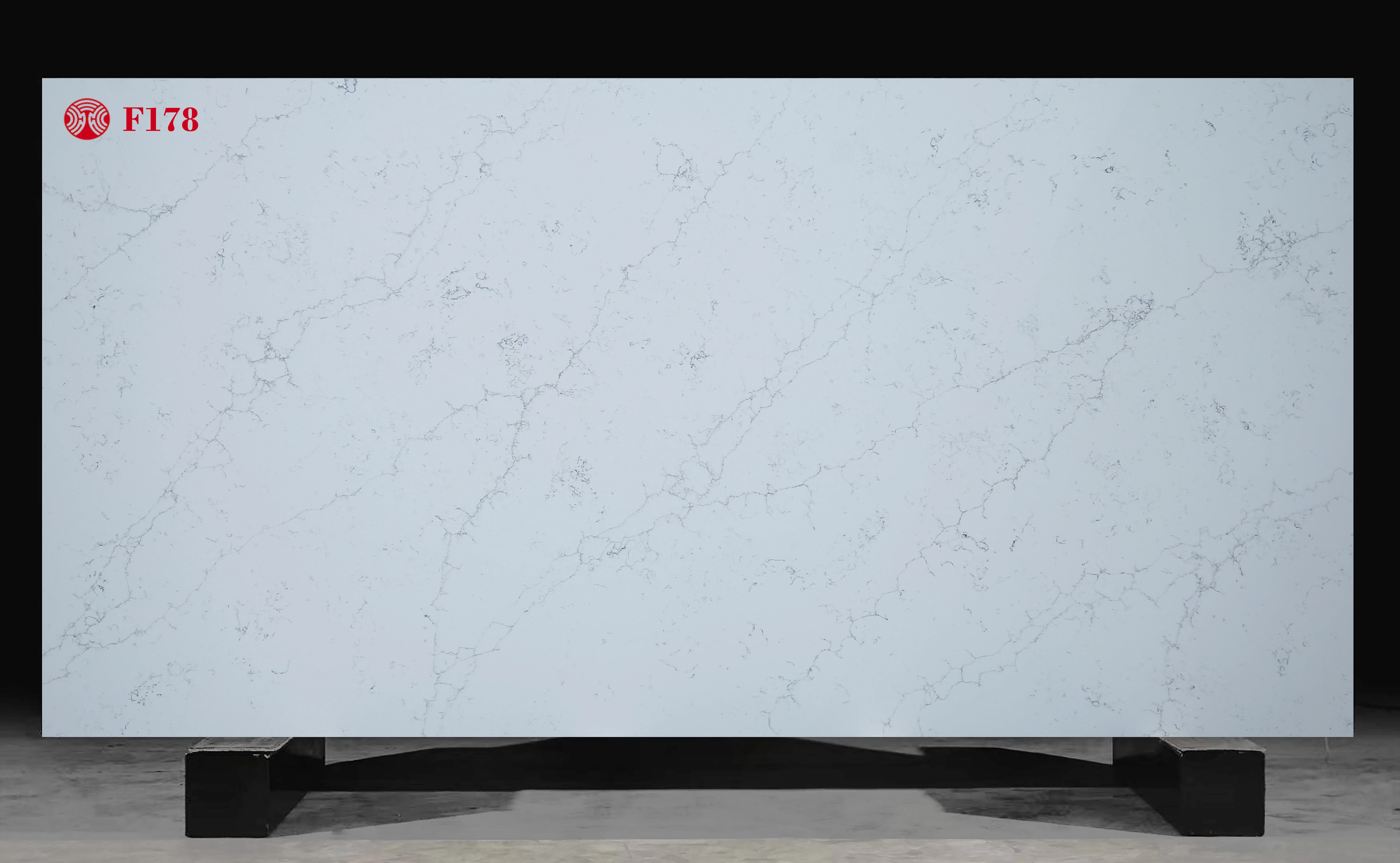 Factory Price Artificial Granite Quartz Stone Countertops Table Tops Kitchen Island Calacata White Customized One-stop Solution