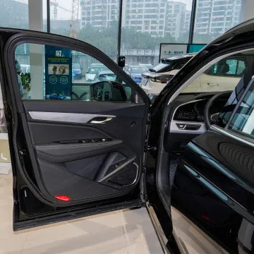 China  famous brand The Geely Xingyue Car  with 5  seats  left hand drive