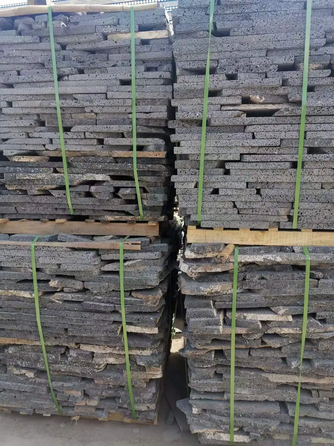 Good quality natural stone black lava volcanic stone tiles