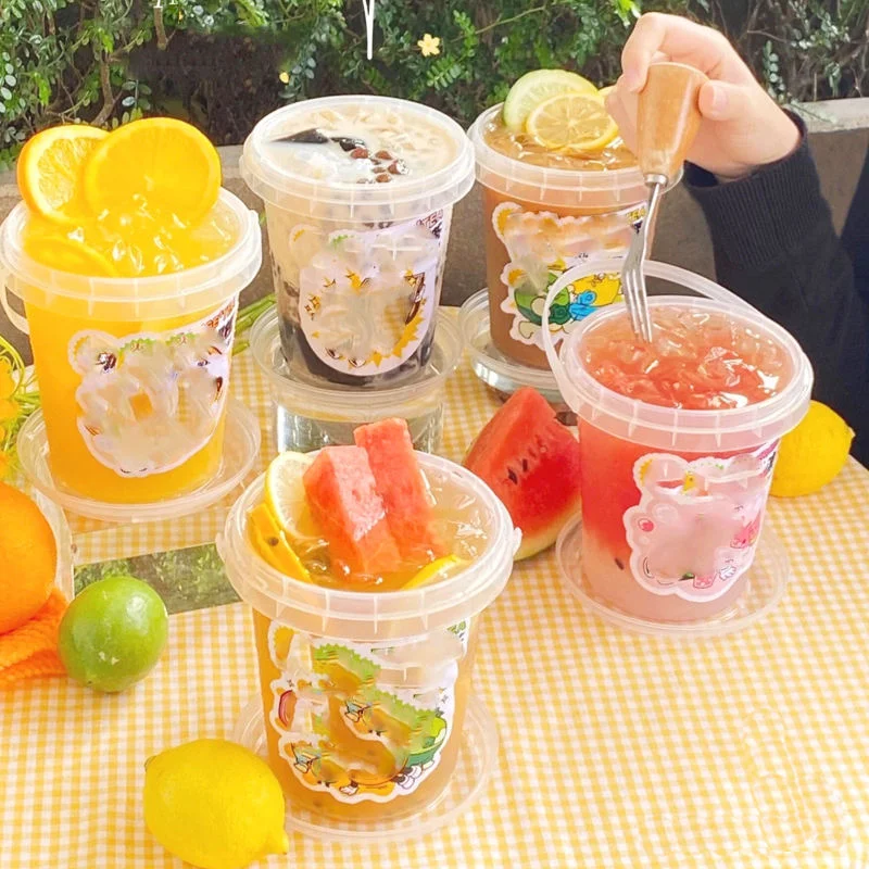 Custom Logo Printed Disposable PP Clear Party Bucket 500ml 700ml 1000ml Plastic Cup with Handle and Lid for Tea Juice Milk
