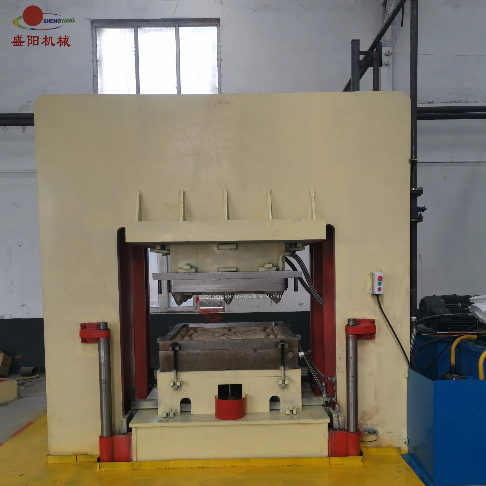 Наиболее популярные опилки, деревянные поддоны, горячий пресс, оборудование для горячего прессования