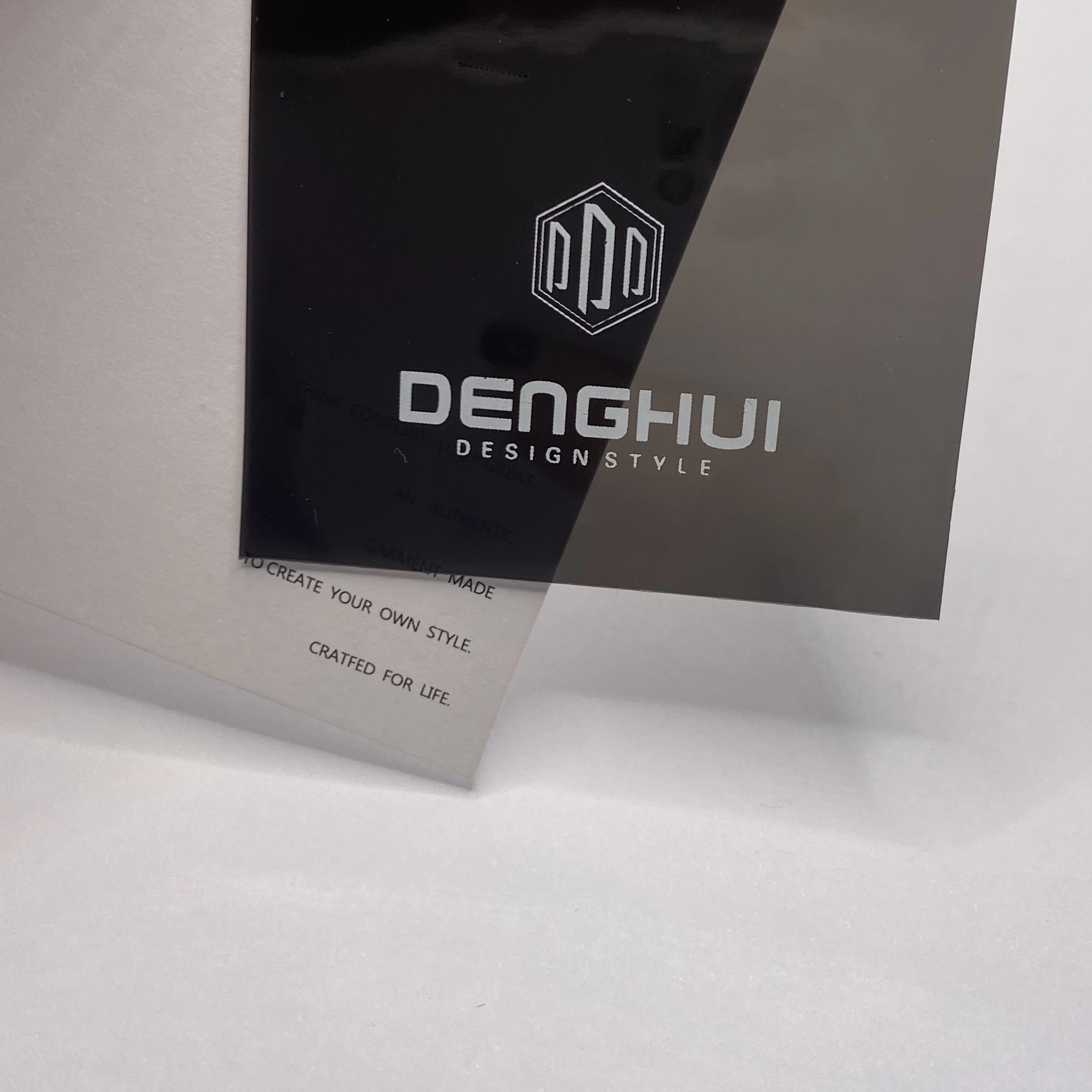 Hot Selling plastic parcel tag Luxury Clothing Hang Tag Label Customized PVC Plastic Garment Hang Tag Sets With String