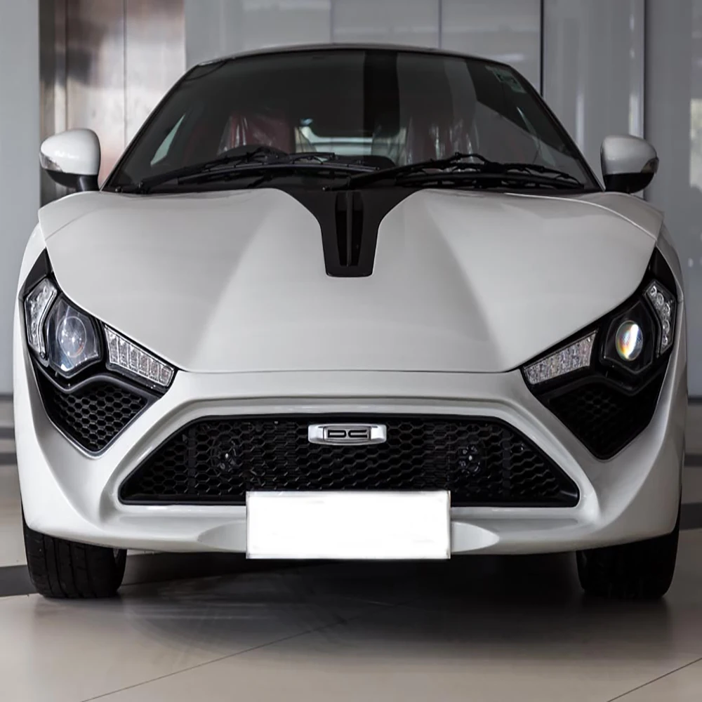 
 Спортивный автомобиль DC Вперед  