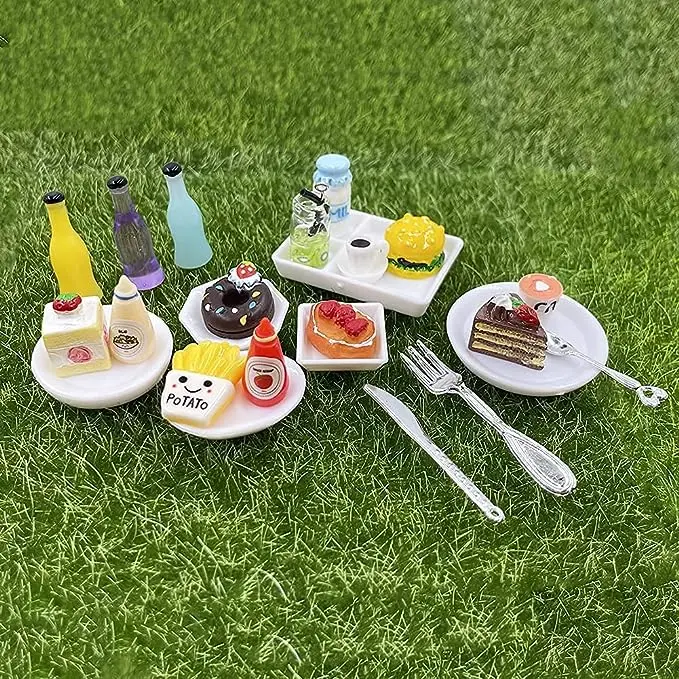 Миниатюрный дом для кукол