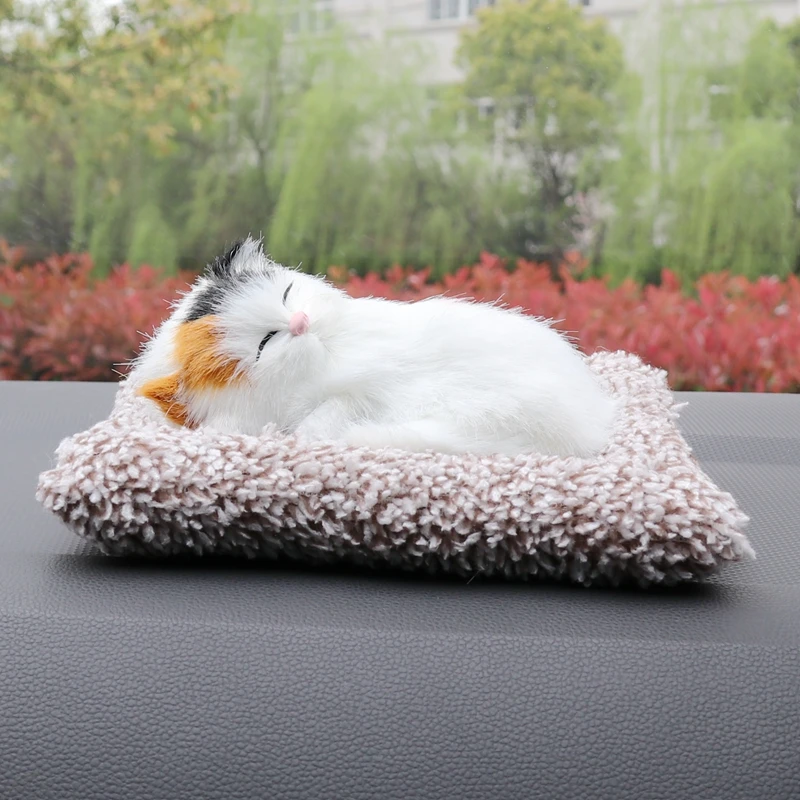Cute 30*20cm Dog Car Dashboard Decoration Ornaments Modern Style Activated Carbon Simulation Type with Plush Cat Pattern