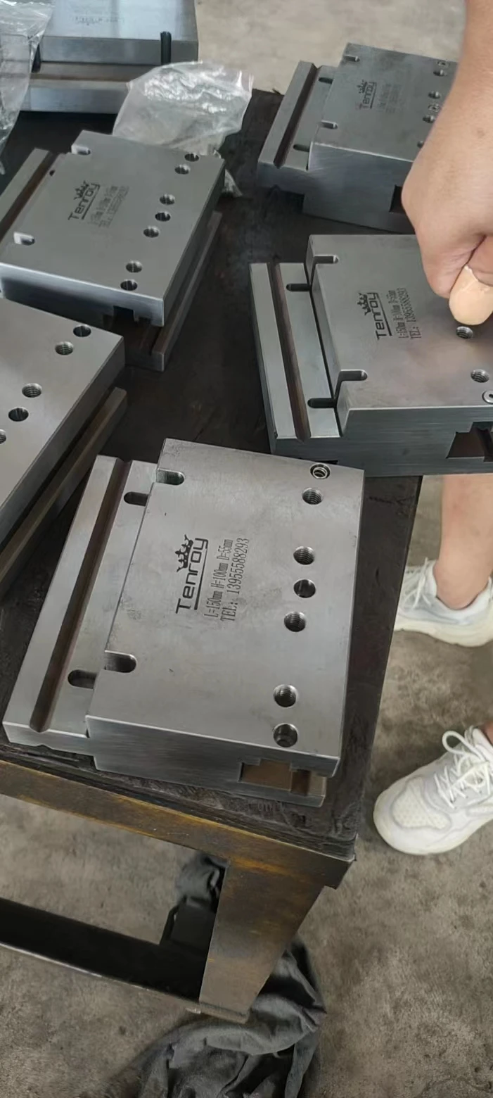 WILA PRESS BRAKE TOOL EXTENDERS adaption provided with Safety-Pins