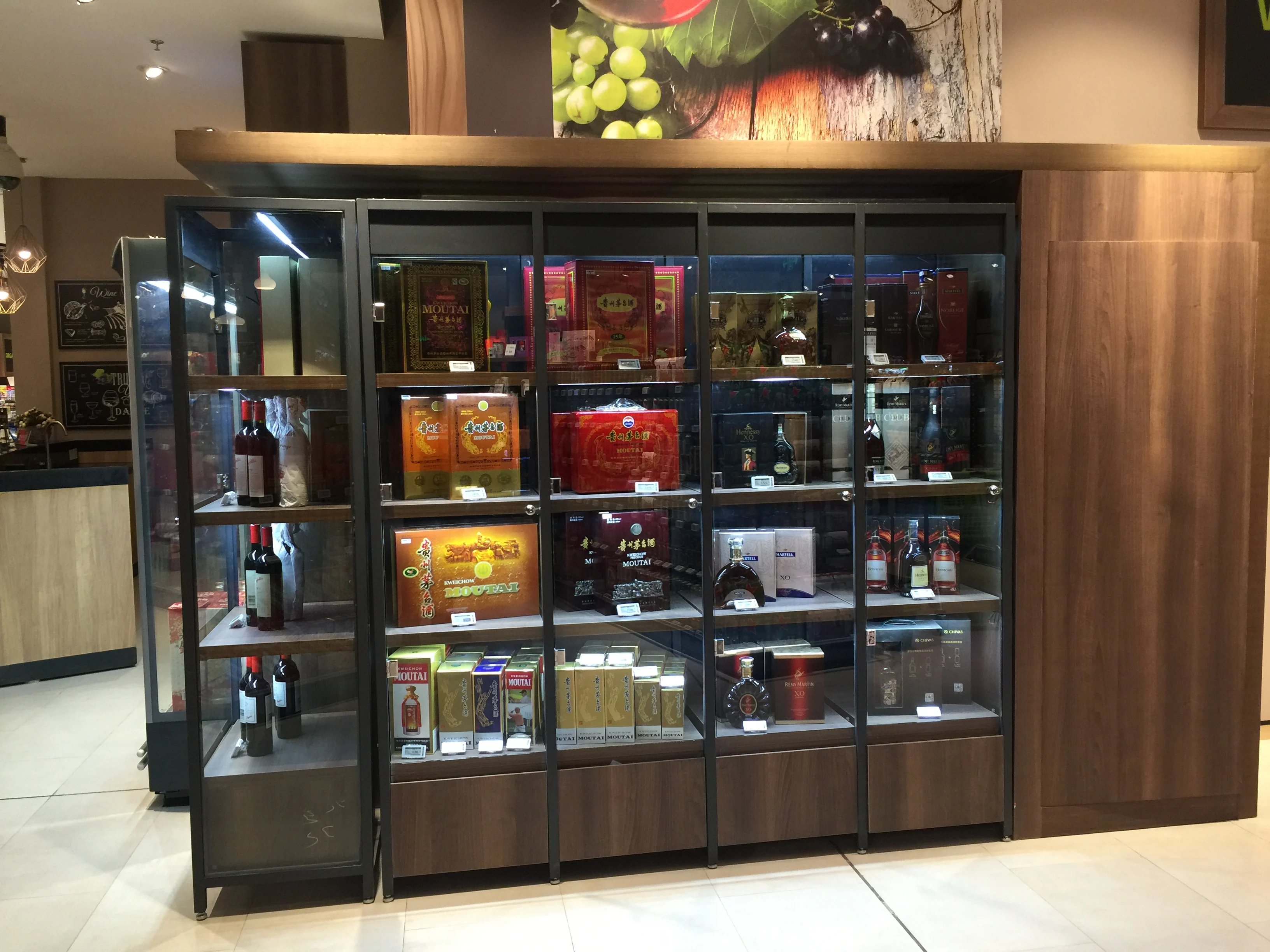 Fashion Wooden Display Shelf Wine Racks Wooden and Steel Rack Boutique Supermarket Shelf retail shelves