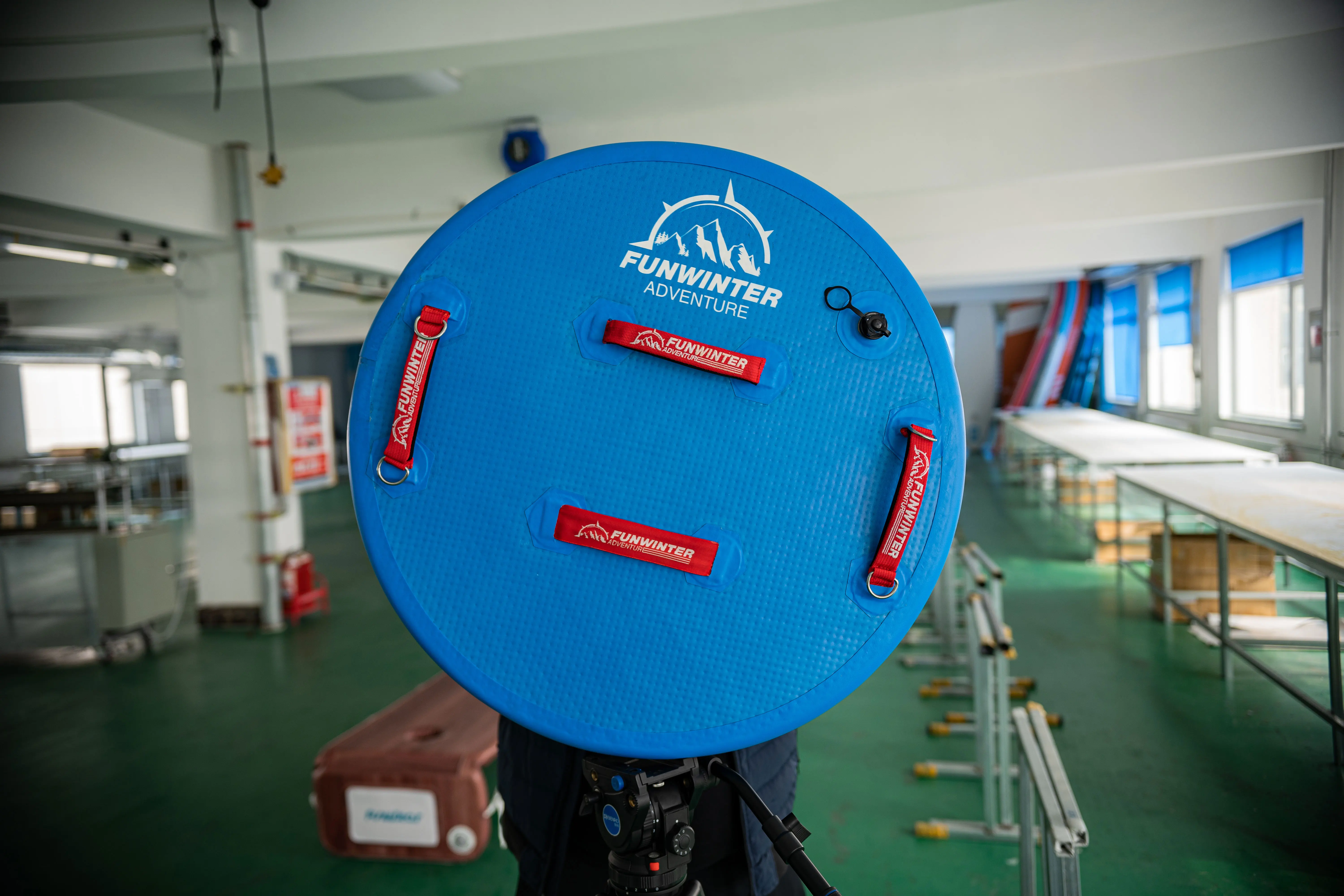 OEM&ODM sup factory BSCI CE inflatable sled winter sports equipment inflatable snow battles snow shield