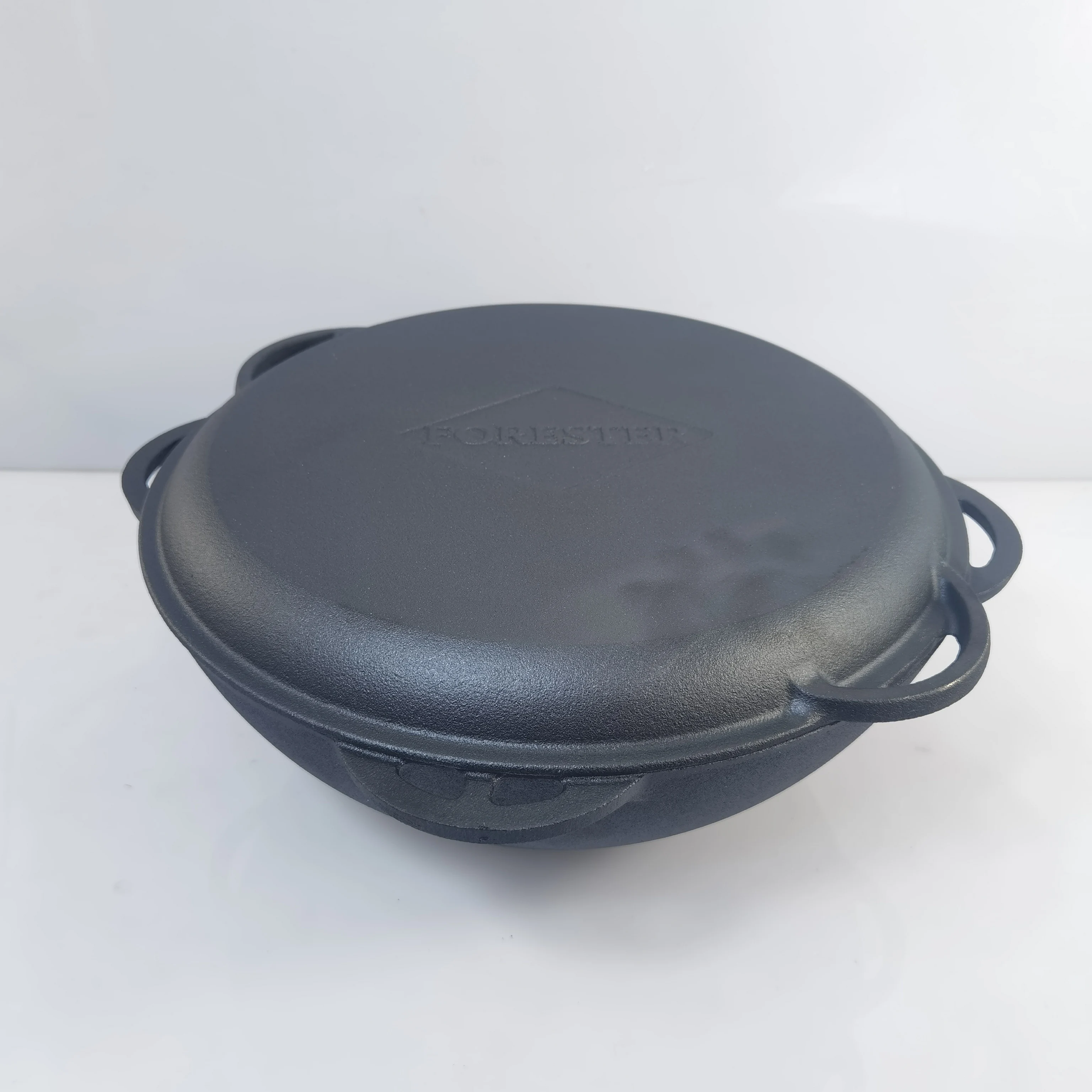 cast iron Russia wok with 4 ears
