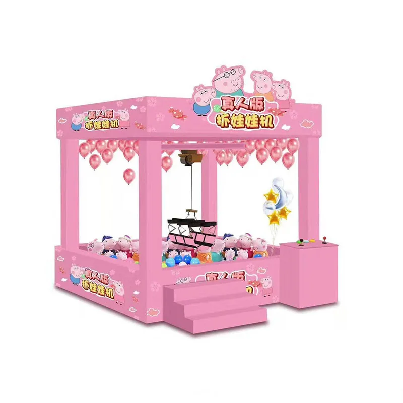2020 Most attracts coin operated games human claw machine game for mall