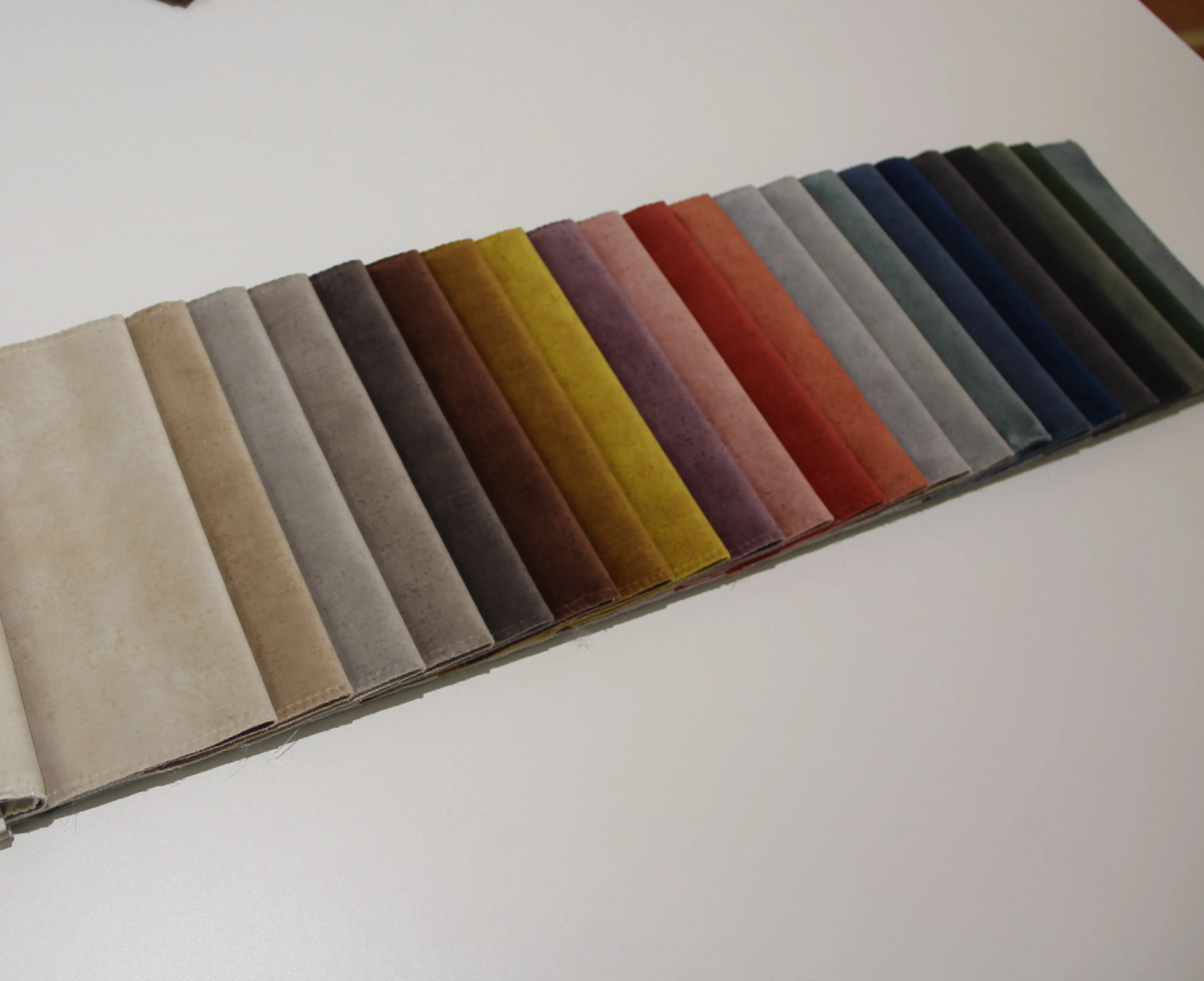 high quality competitive price 100% polyester printed fabric for upholstery