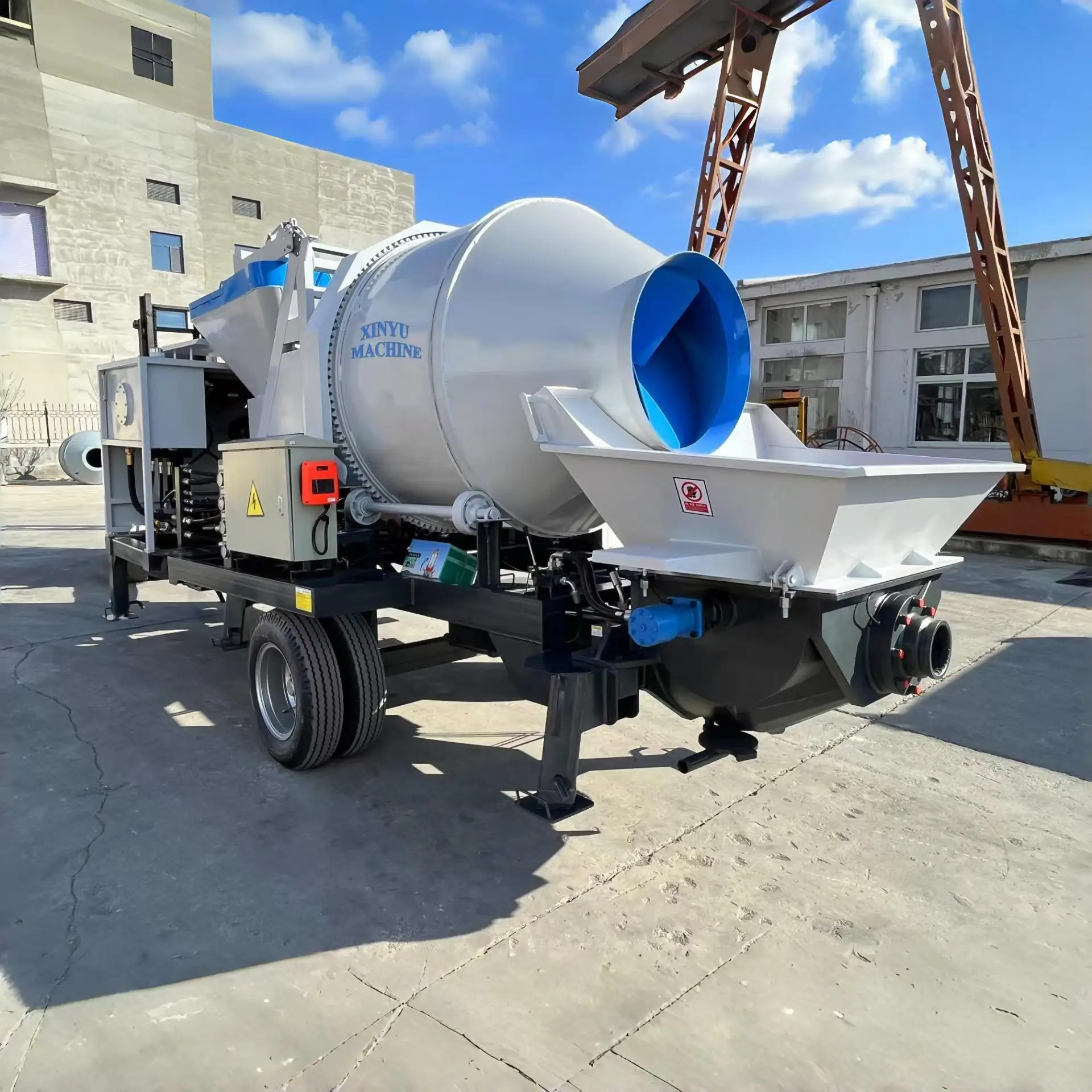 Xinyu Machine Diesel Engine 40M3 Concrete Mixing Pump Different Capacity Concrete Mixer And Pump Integrated Machine