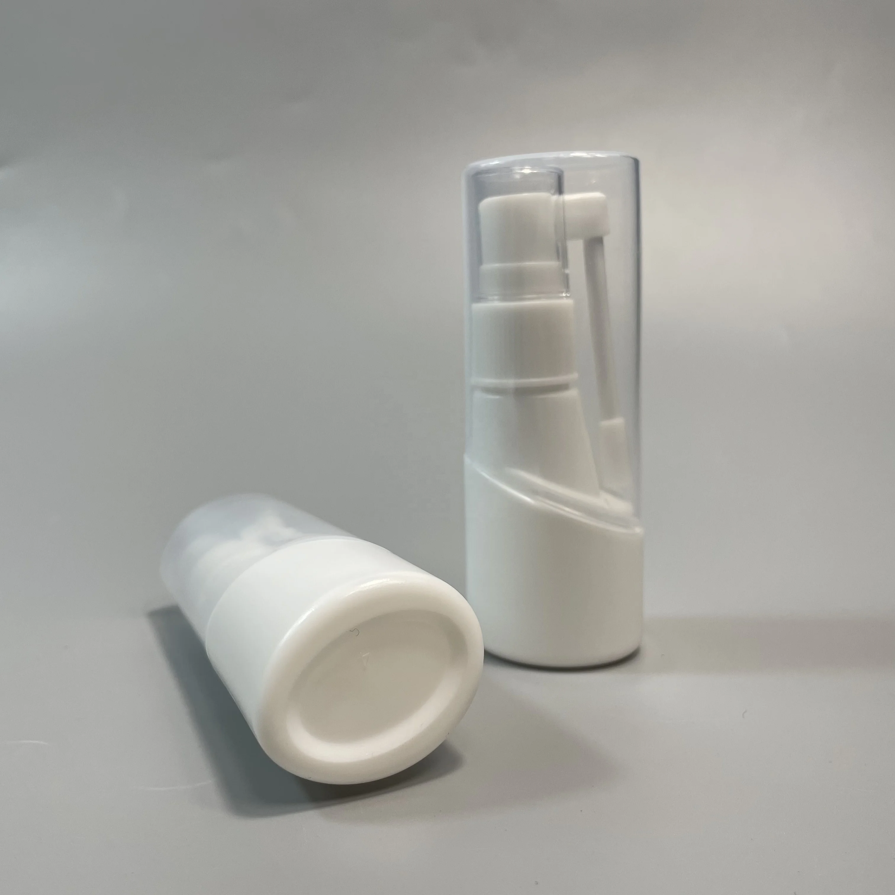 18/410 White Plastic Medical Nasal Spray With Long Nozzle White Mouth Nasal Throat 30ml Spray Pump Bottle