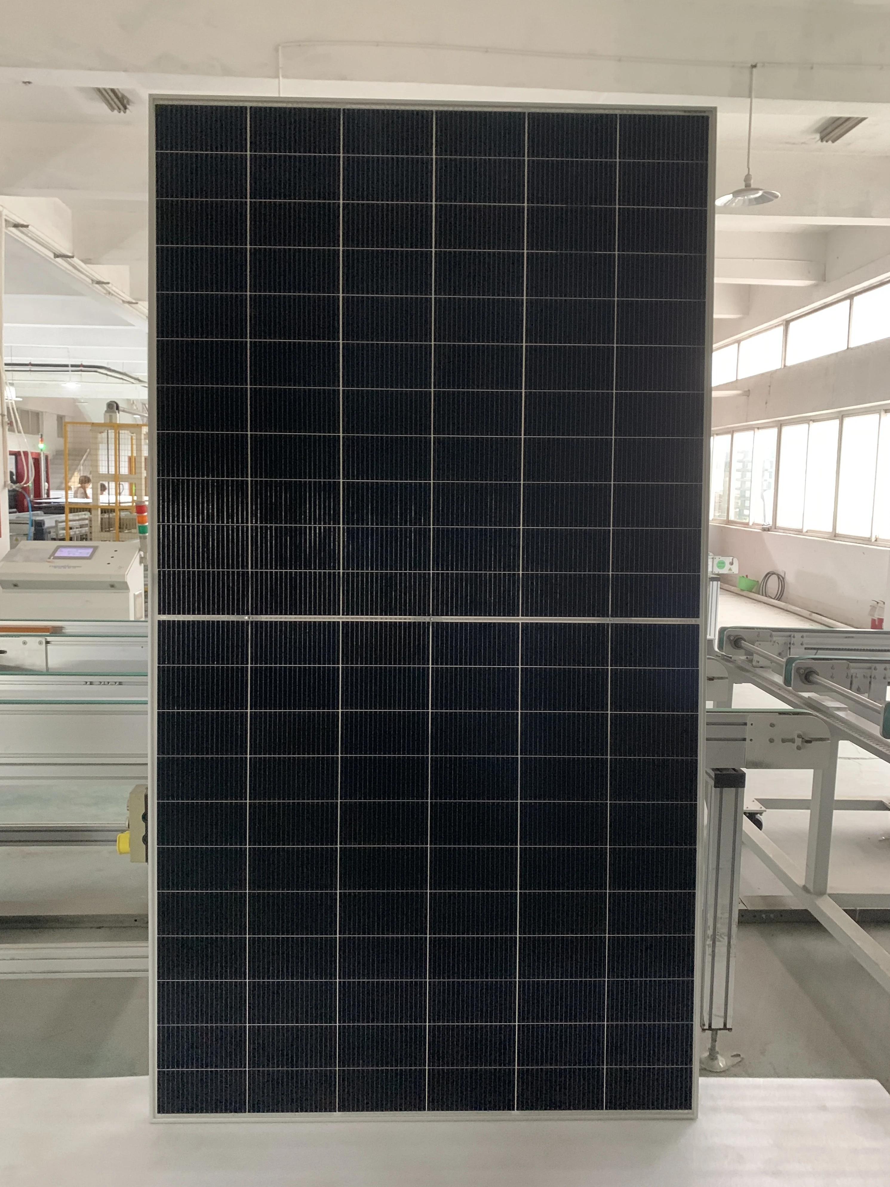 Residential Photovoltaic Solar Panels 750 w700W N Type Topcon Solar Panel Wholesale solar panel home