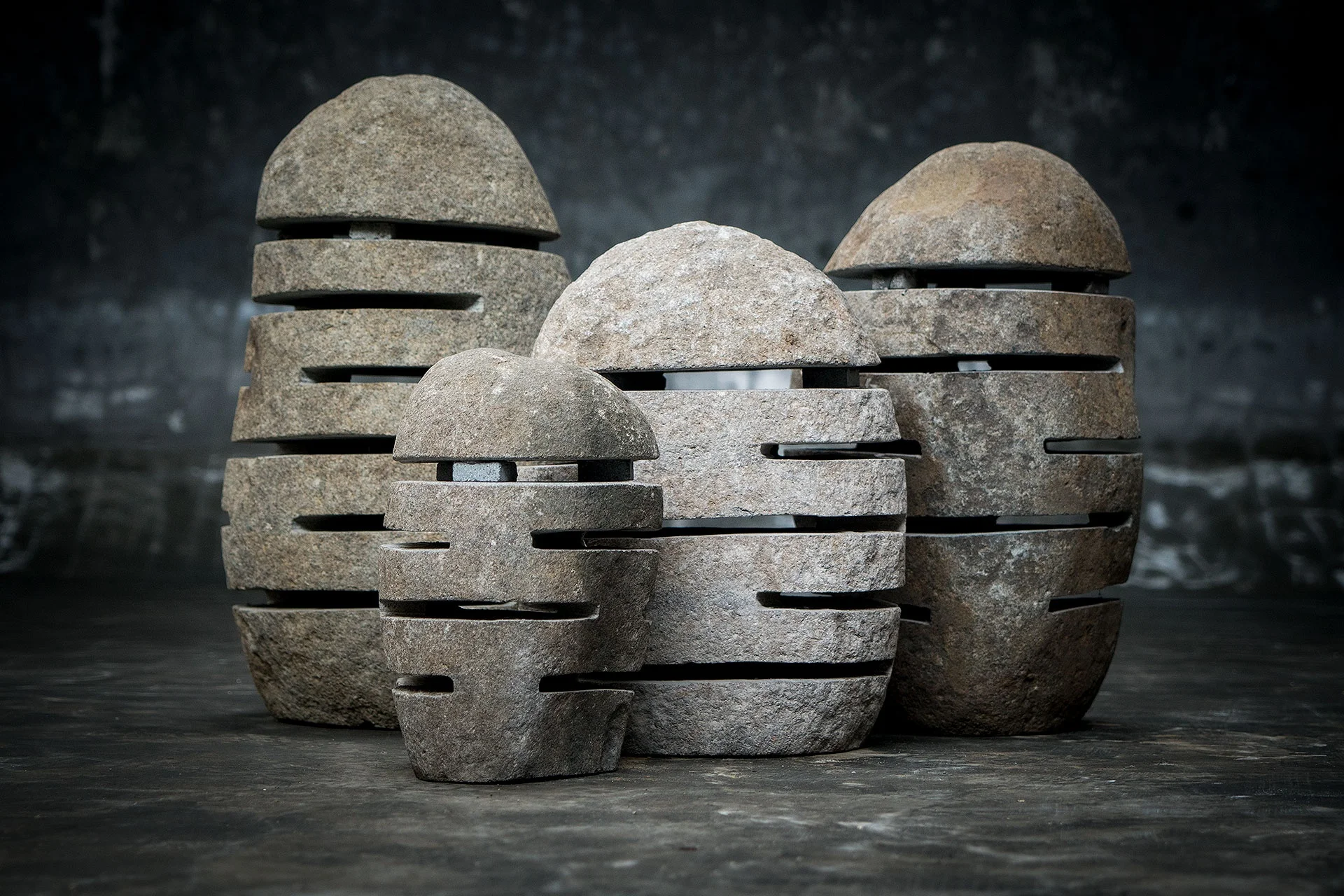 Indonesia natural river stone garden lamp for landscape accessories type groove