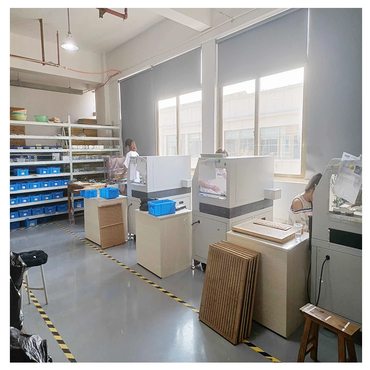 
China supplier elegant pearl decorate chain plastic for garments accessories 