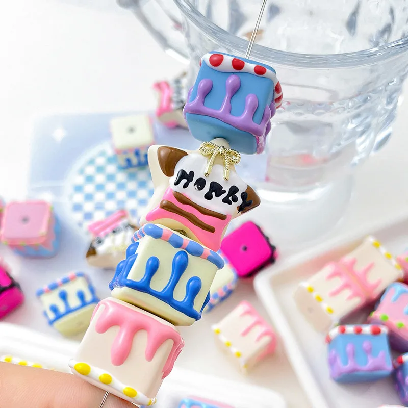 2023 DIY 18*16mm plating cartoon pink heart love print round acrylic beads bulk hand painted beads for phone chain pen making