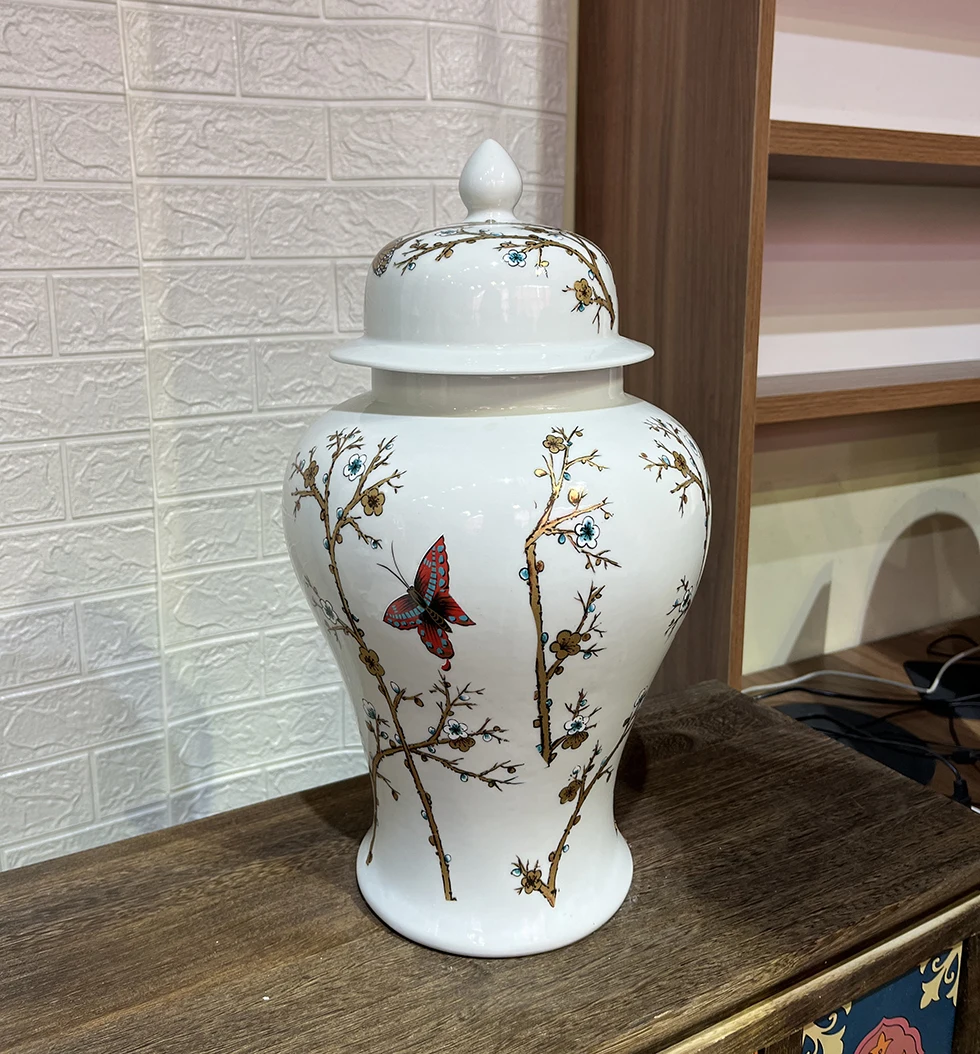 Chinese Jingdezhen traditional style white ceramic ginger jar with Butterfly and flowers patterns with Exquisite lids