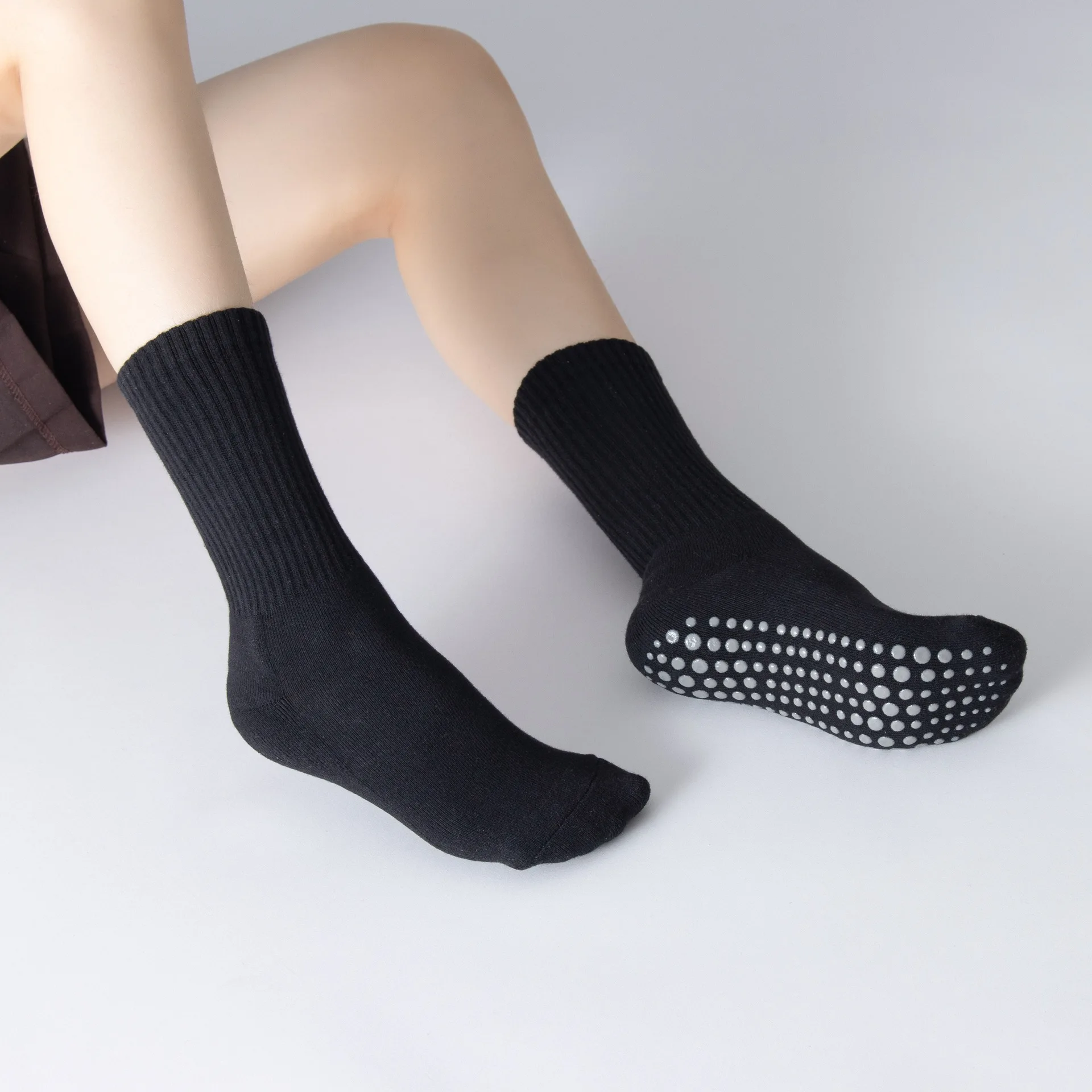 wholesale yoga socks anti slip five toes yoga dance training cotton tube socks yoga sock display