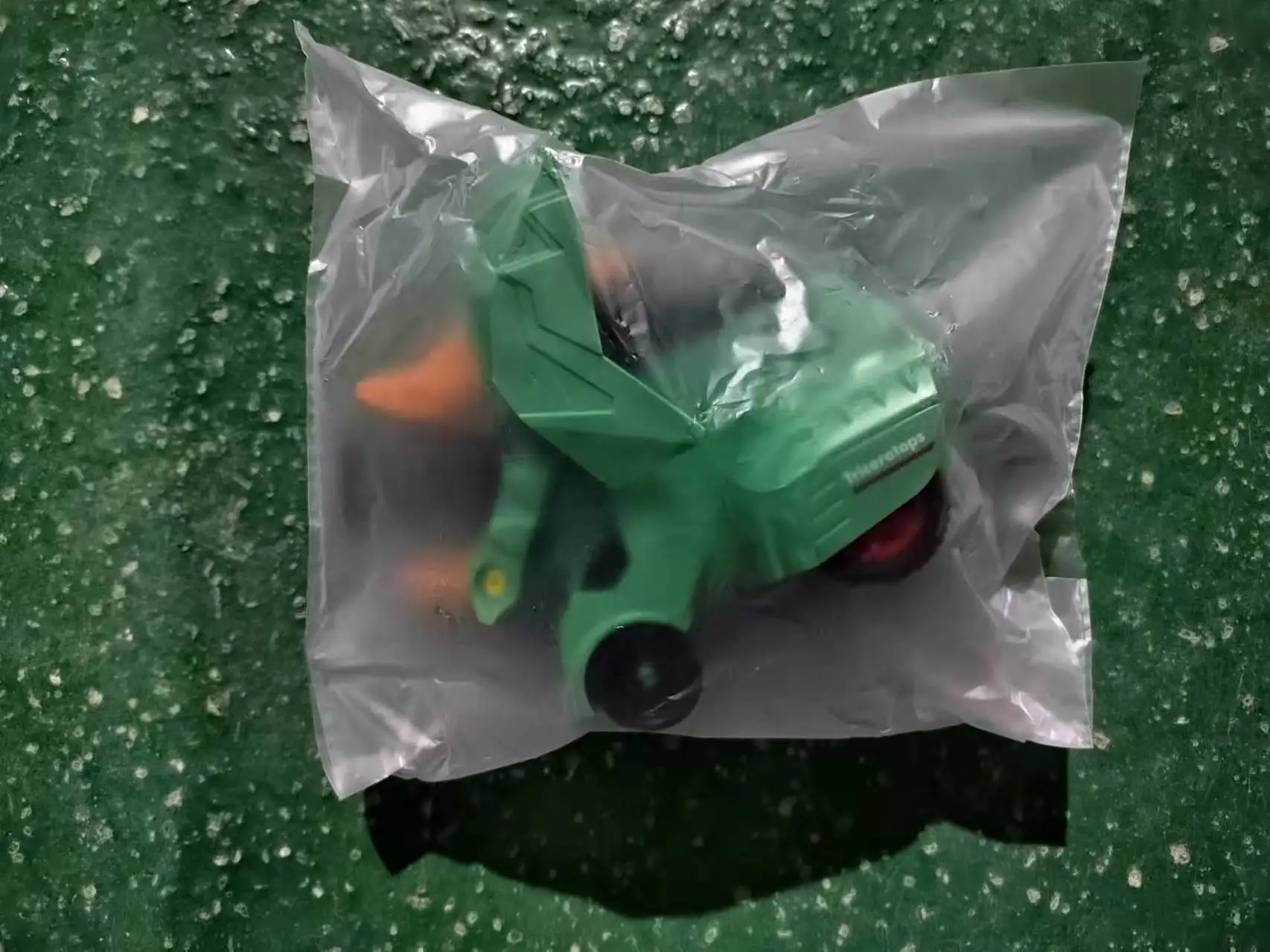 Inertial animals dinosaurs deformation car Triceratops Car Kids deform dinosaur toys Transformation diecast toy car