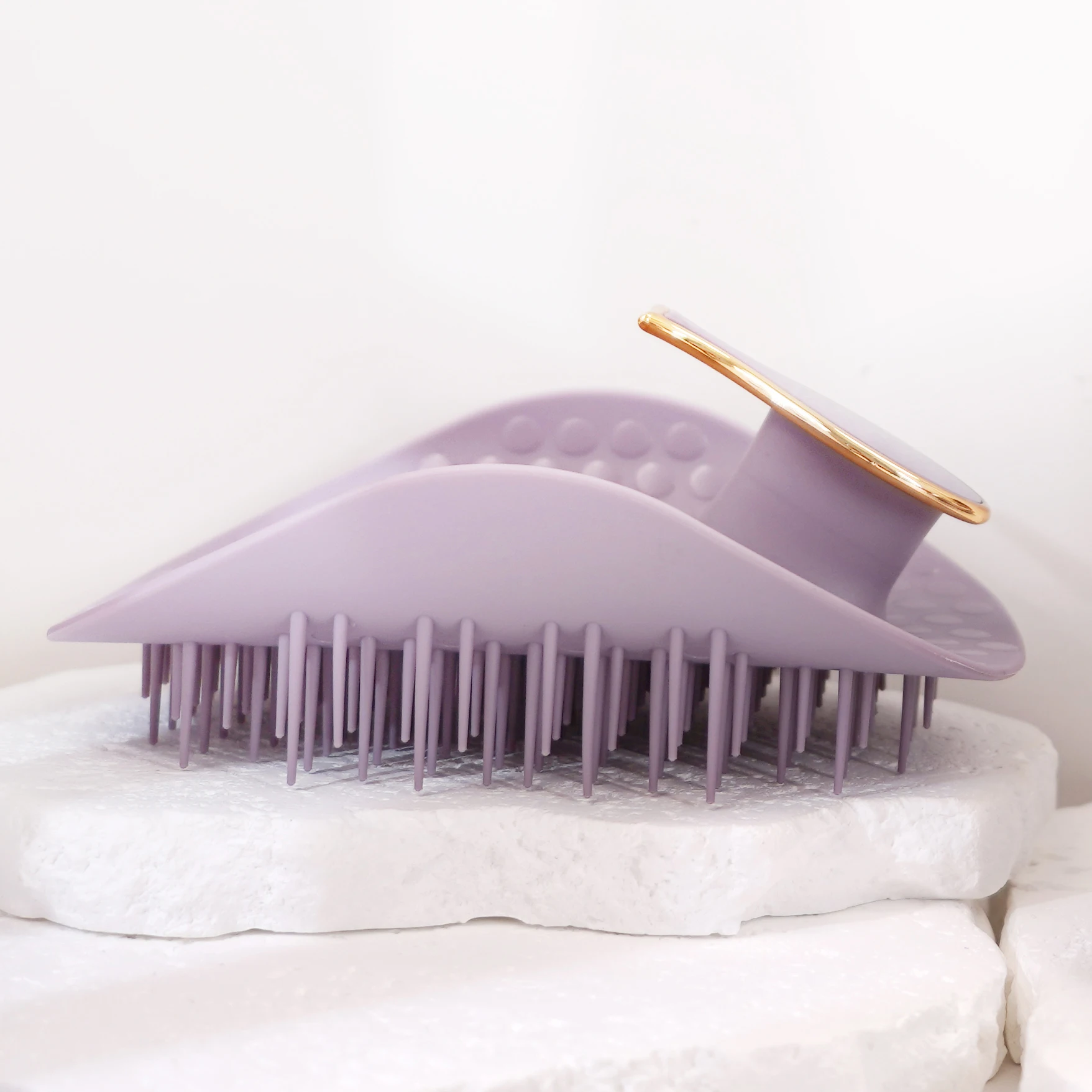 Бесплатный образец для ухода за кожей головы прочный лакированный дозатор щетка шампуня кожи скруббер массажер шампунь волос