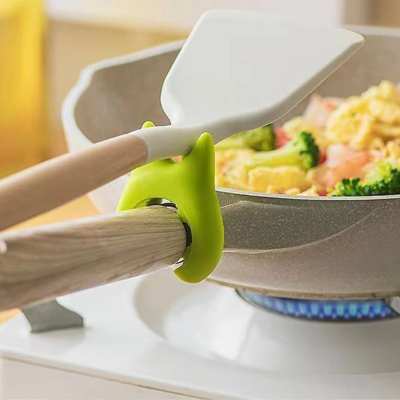 Home kitchen creative new spatula shelf is not easy to hot cooking spatula shelf pot border overflow bracket