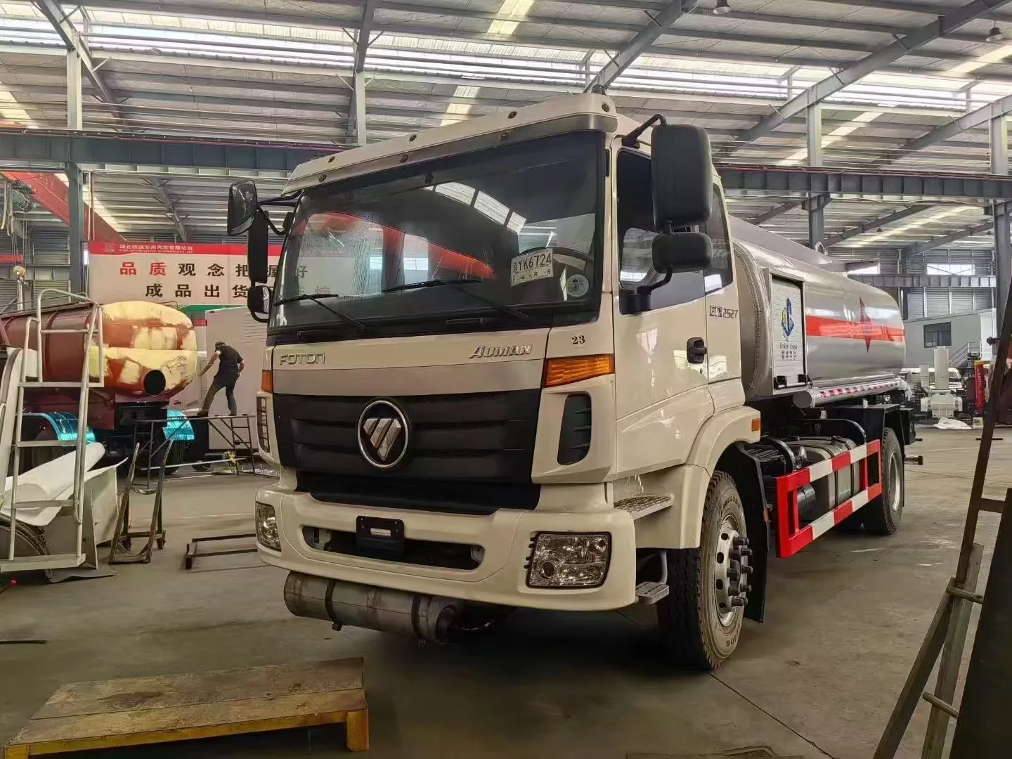 fotom 270hp euro 3 chassis foton trucks in stock