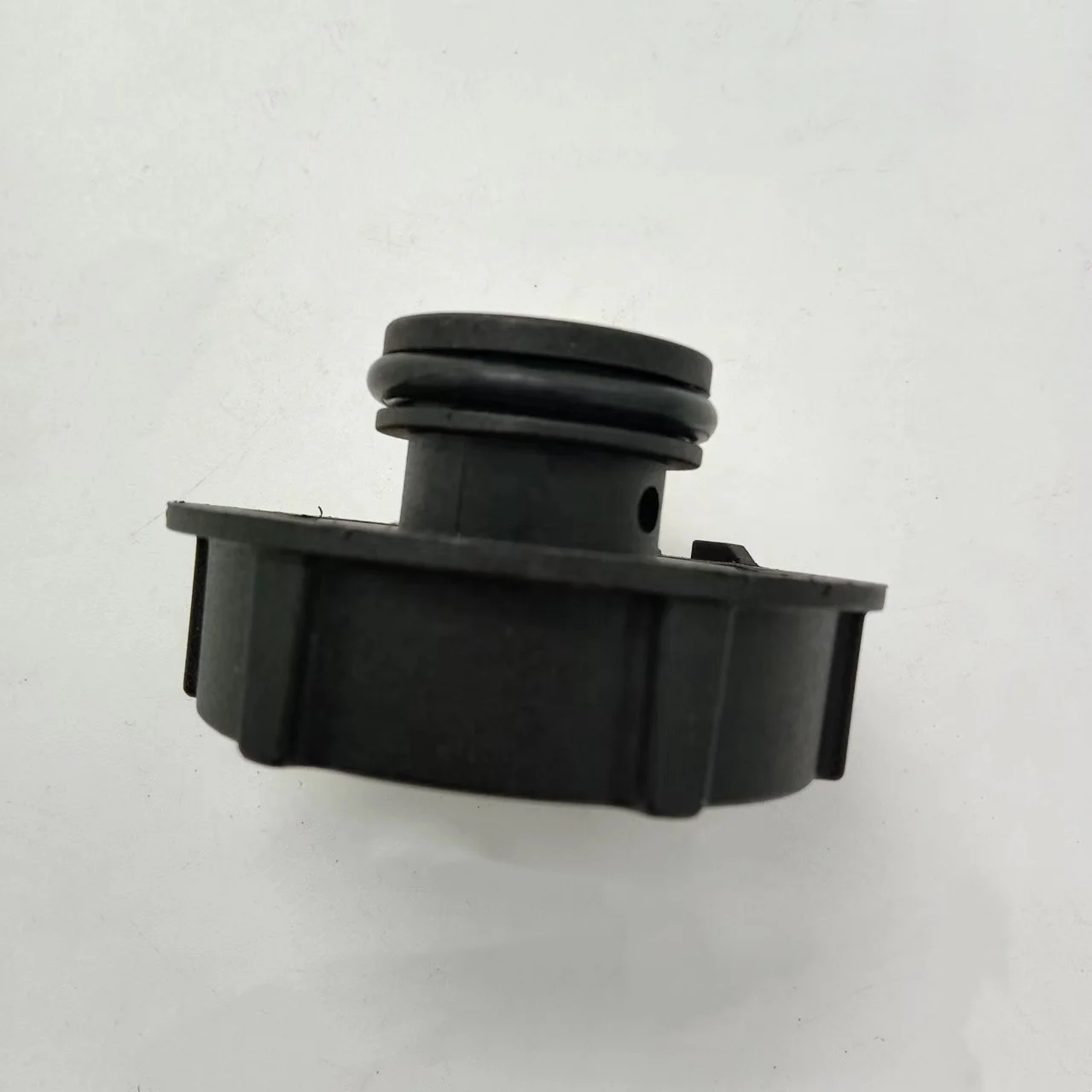 Крышка дополнительного резервуара для Ford V348 V362 LUGA автозапчасти 3M5H8100AD
