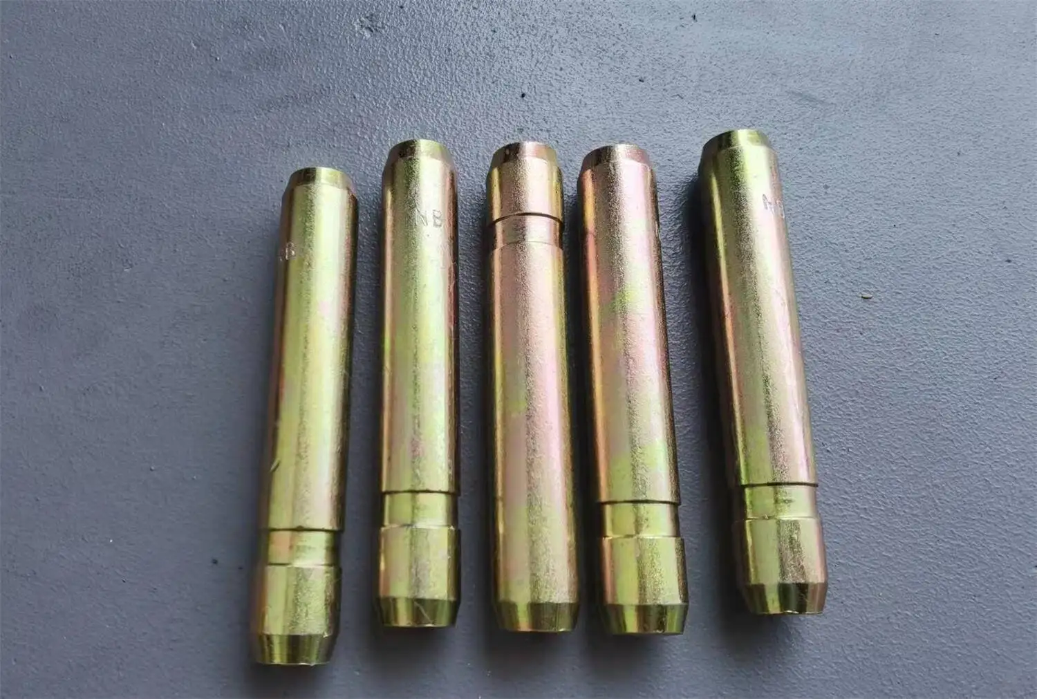 Hot Selling Excavator Spare Part 1u3552rc 9w8552 205-70-19570 Excavator Bucket Teeth with Apdator For Excavators.