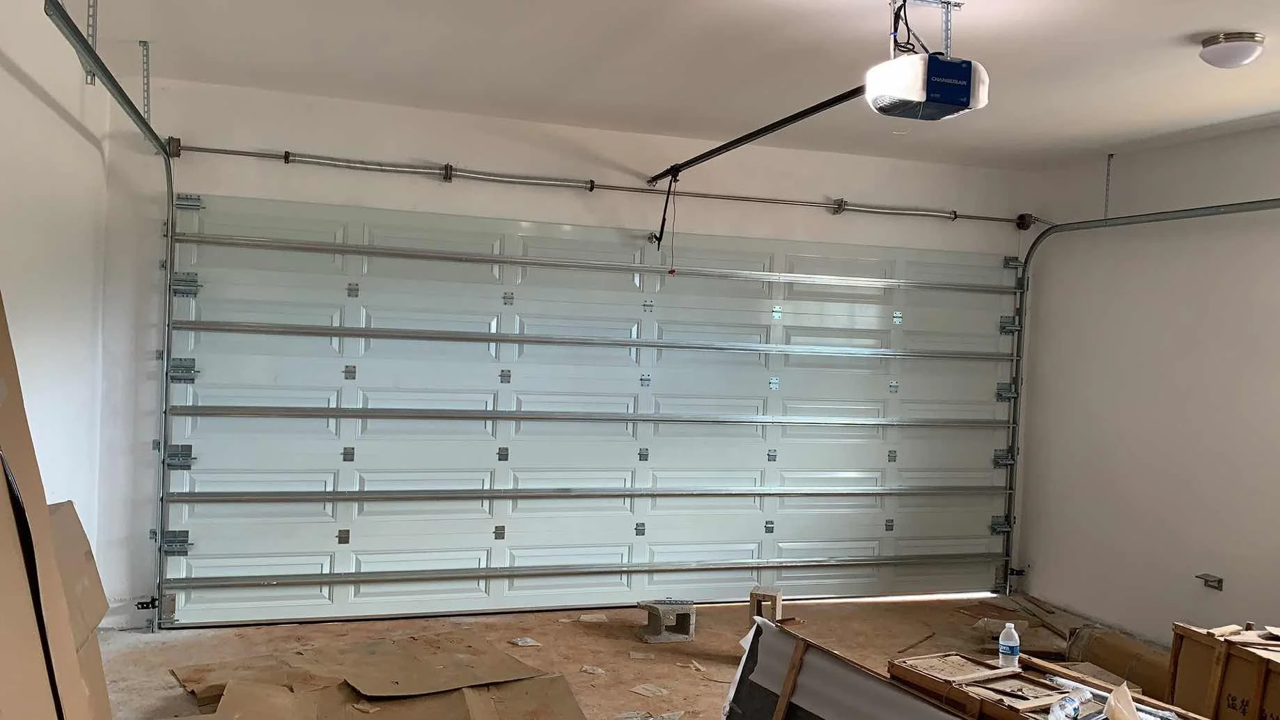 China Manufacturer Automatic Large Auto Lift Steel Overhead Motorized Bifold Sectional Garage Door