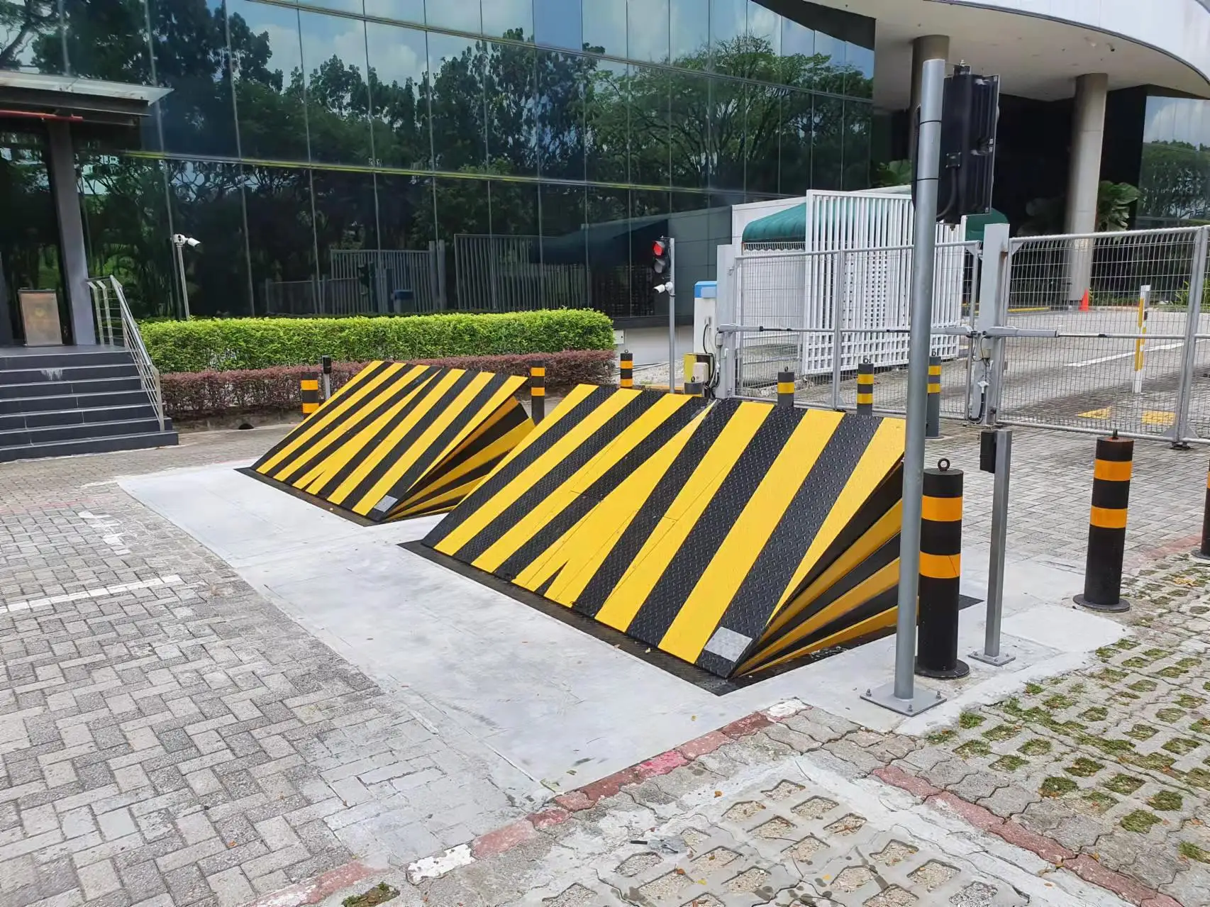 High-Security Barrier Remote Control Traffic Control Device Road Blocker for Access Control