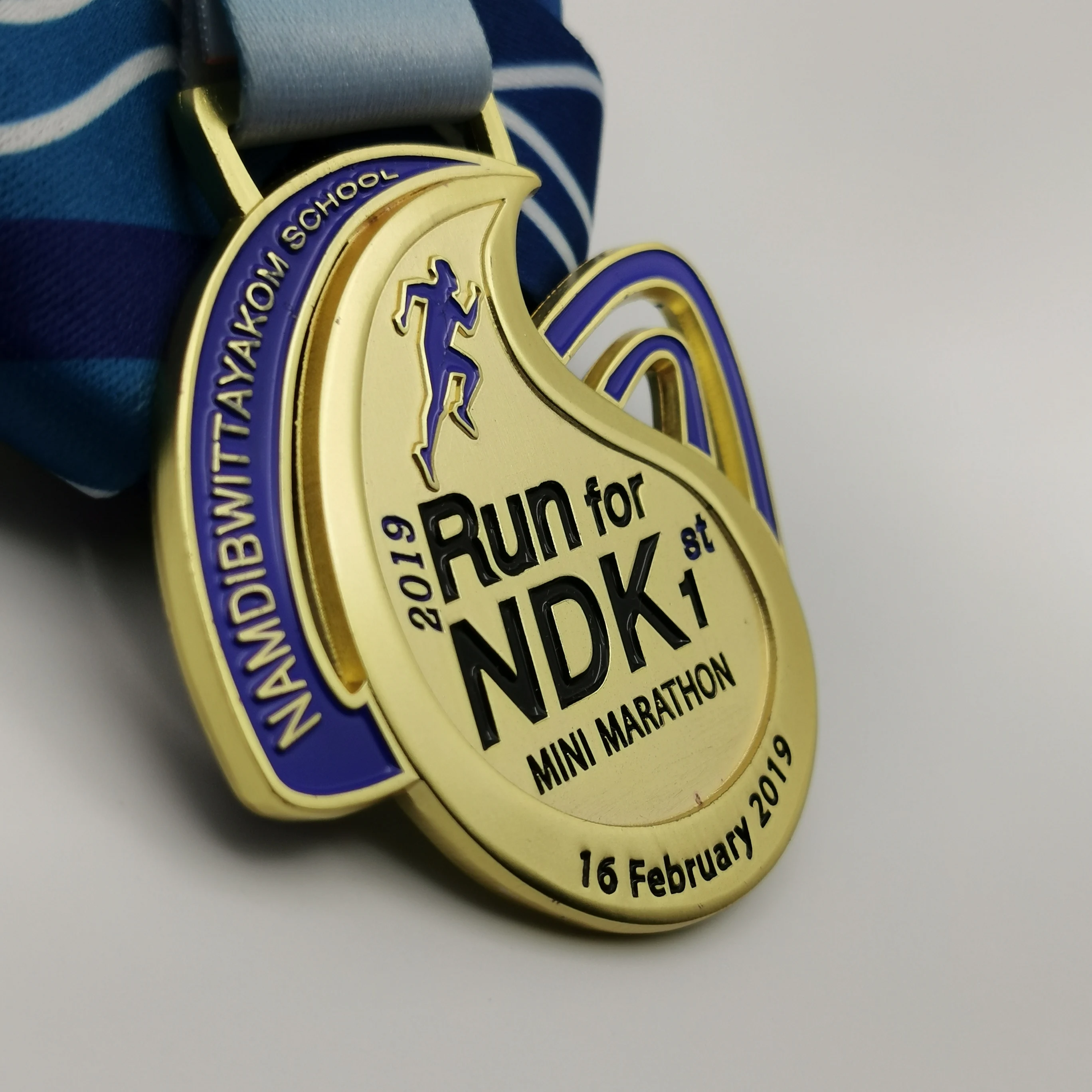 
custom Feiyu plated gold movement medalshape running medals with ribbon ribbon for medals 