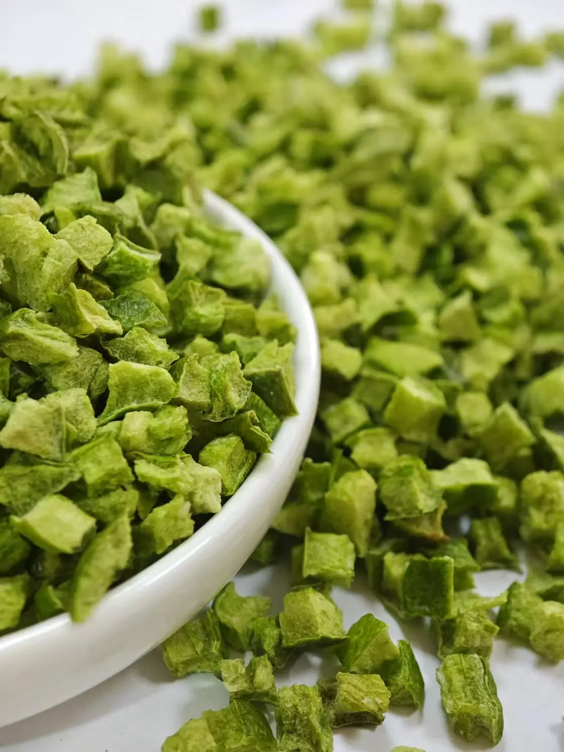 Organic Freeze-Dried Green Bell Pepper Powder Fresh Vegetables Fruit Flakes Whole Chopped Dehydrated Foods Bulk Hiking Foods