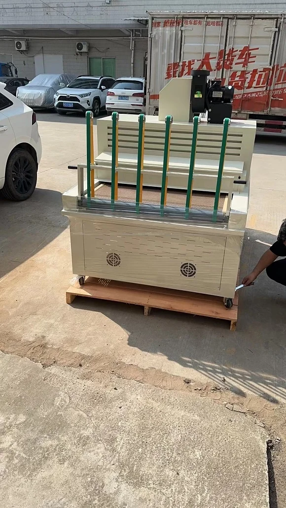 ECO CE certificate desktop uv coating machine Good Performance uv curing spot uv coating machine