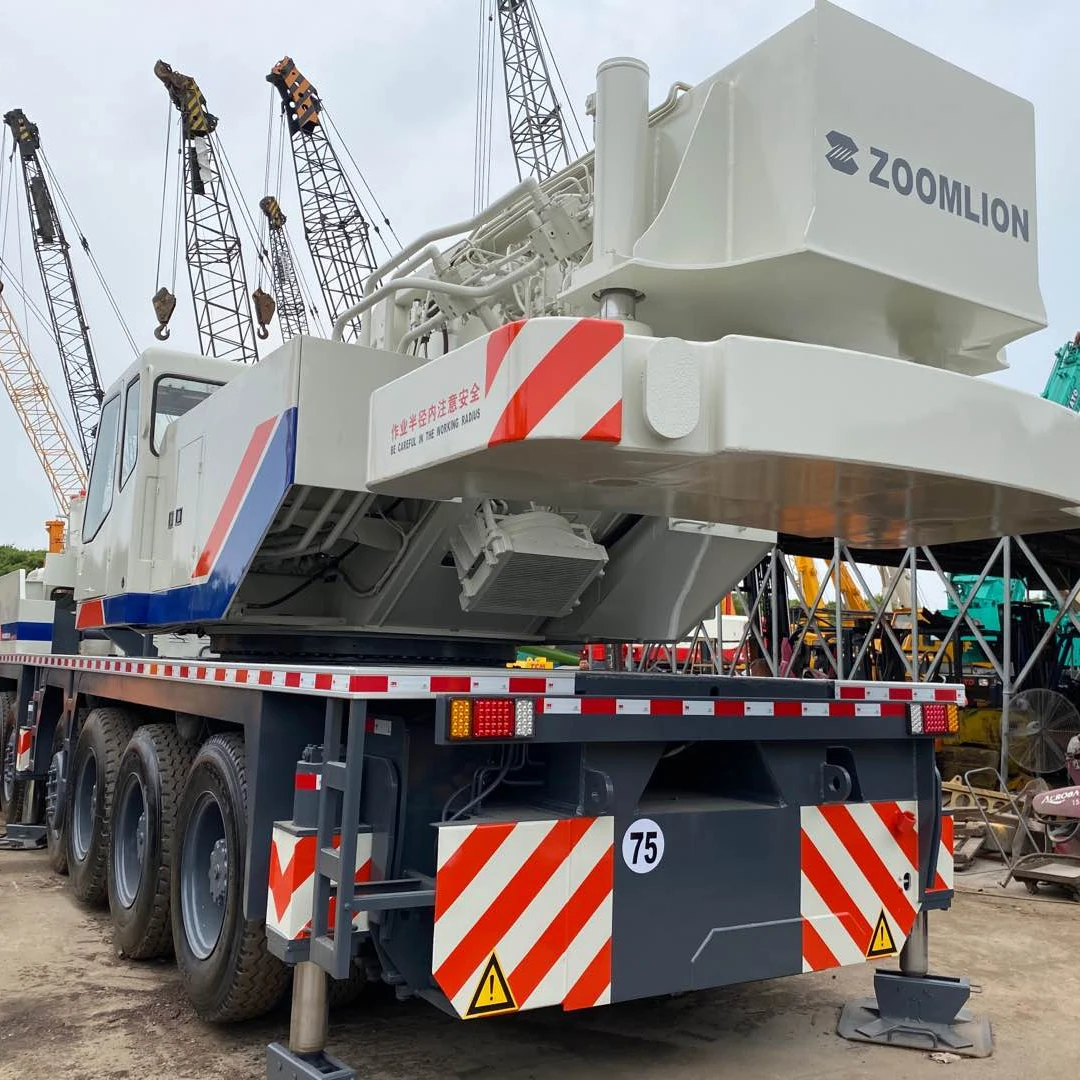 Used 100 Ton Mobile Crane Zoomlion Truck Crane 100t QY100