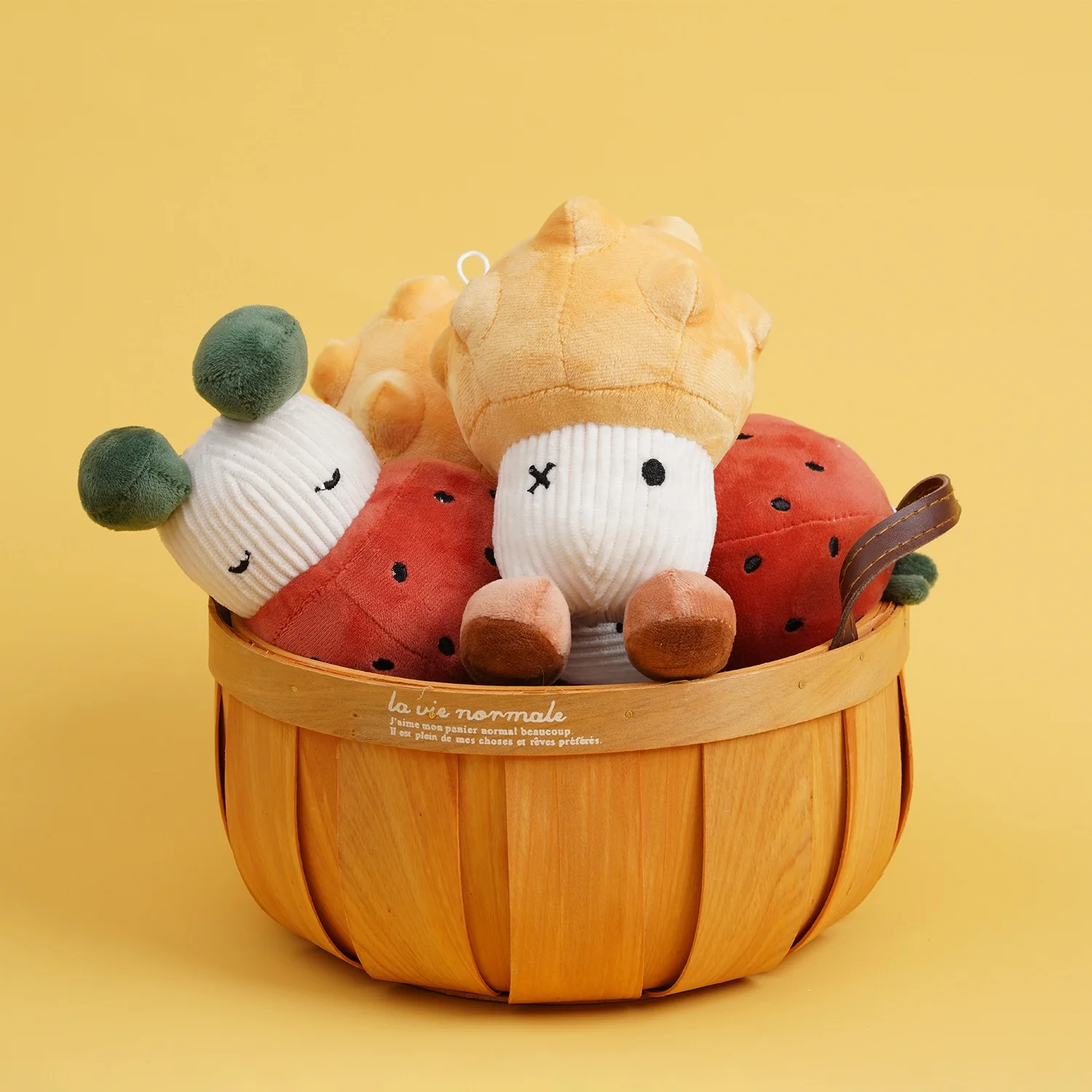 
Cat catnip playing toy inside interactive plush cat toys with catnip intersting design Durian and Strewberrry two types 