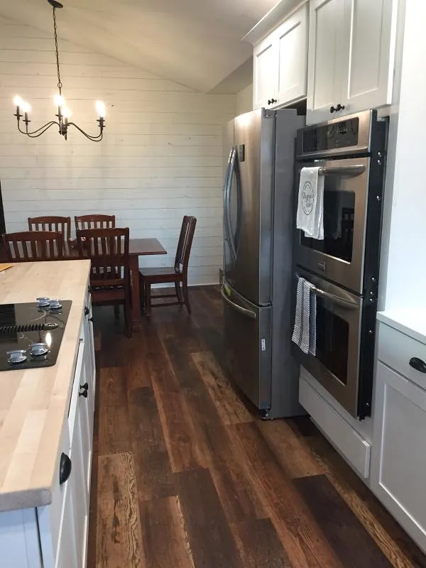 Nogal Color Mesquite wood grain vinyl flooring 5mm click lock SPC flooring tile