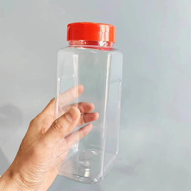 China Supplier Plastic Spice Jars with Red Lids Salt Pepper Shaker Container 1000ml