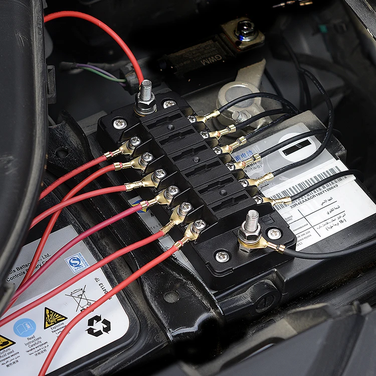 Car Truck RV Universal Independent Positive And Negative Electrodes Multiway Circuit Car Fuse Box With Led
