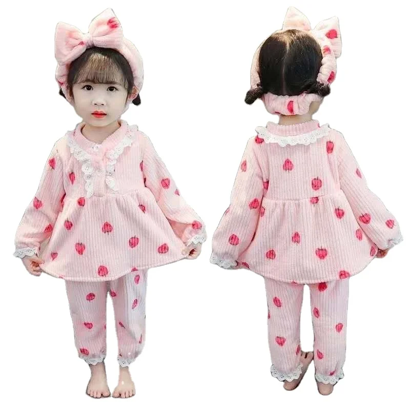 
Wholesale Branded High Quality Strawberry Printing Long-Sleeved Baby Girl Sweat Suits 