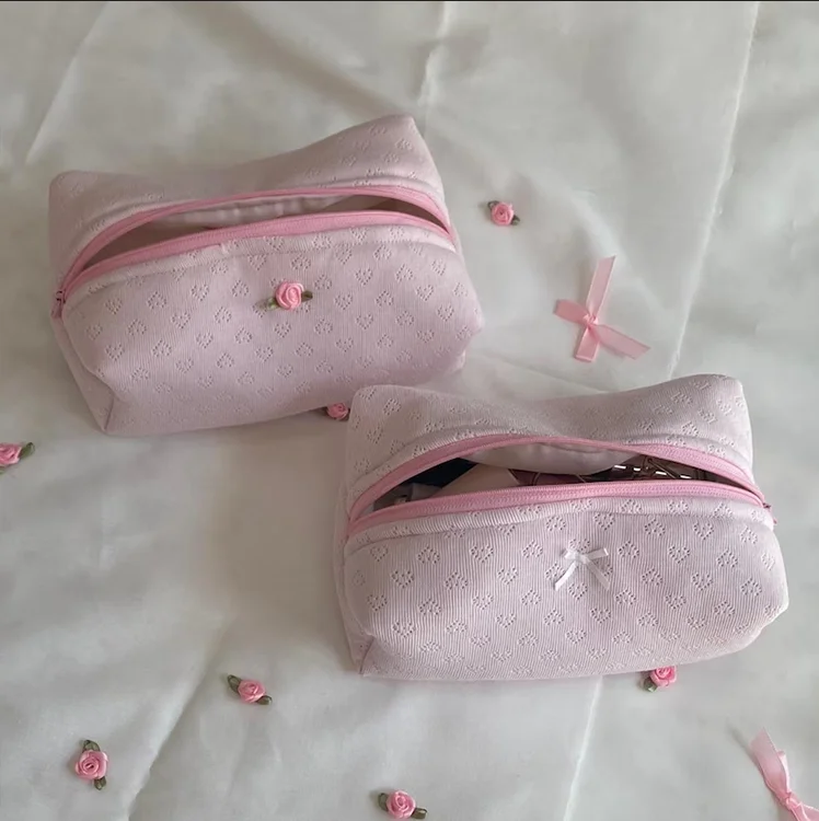 zhejiang flower toiletry price and quality travel beauty makeup brushes with carrying bag gift cosmetic for women wholesale cute
