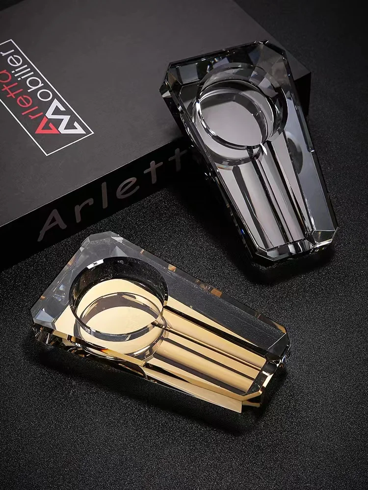 Custom ashtray hotel triangular black transparent gray manual cutting crystal glass ashtray Cigar Ashtray