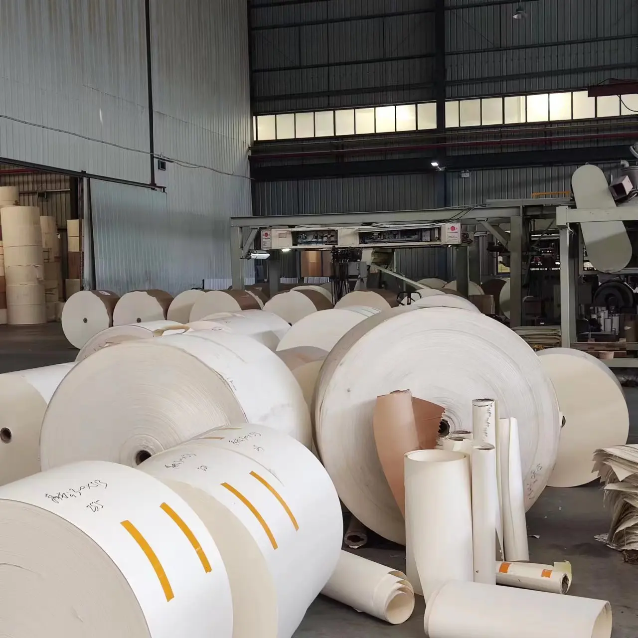 Factory Supplier Pe Coated Paper Roll For Paper Cups App Yibin For corrugated paper roll