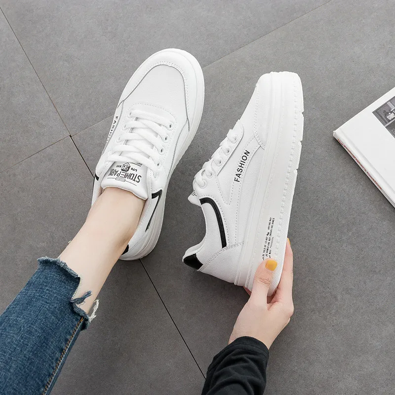 Весенняя дышащая маленькая белая Женская Базовая обувь для бега на толстой подошве для отдыха