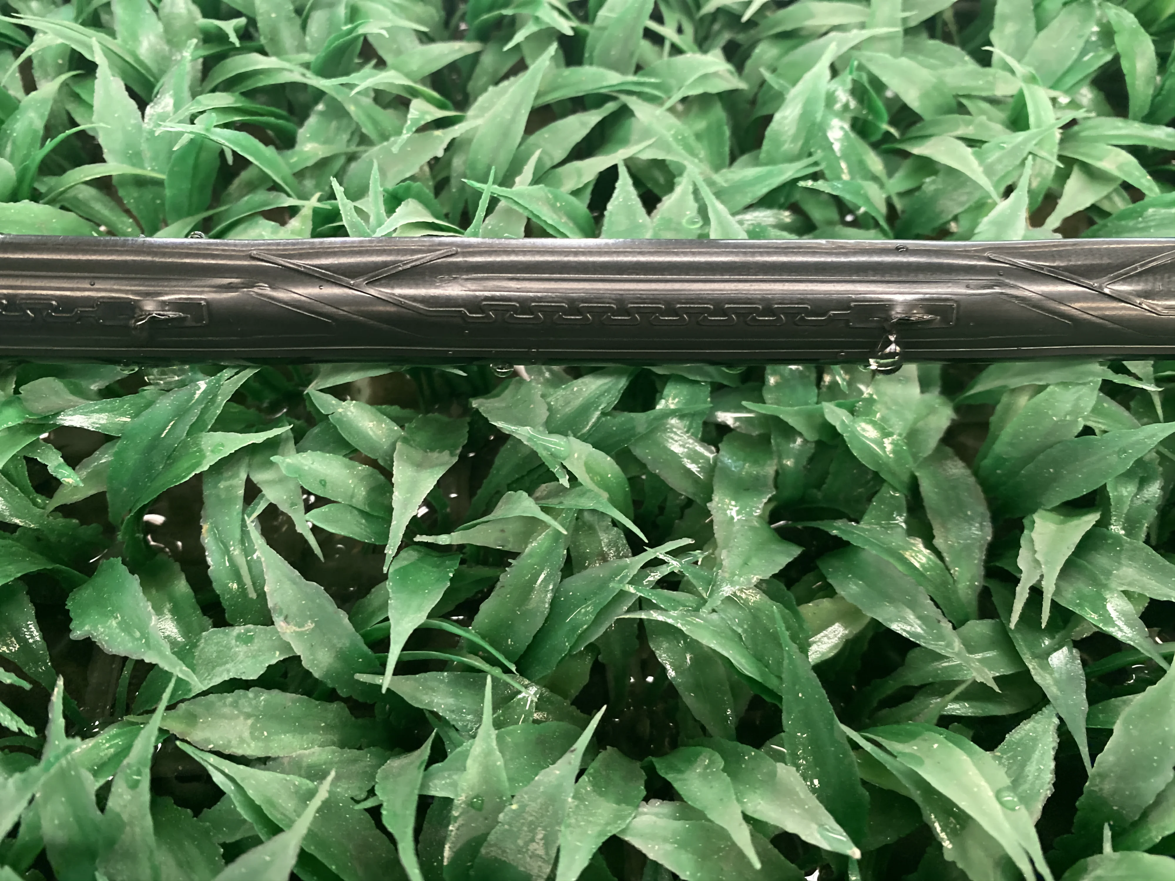 gardening water saving pe material dripping irrigation tape with flat dripers inside