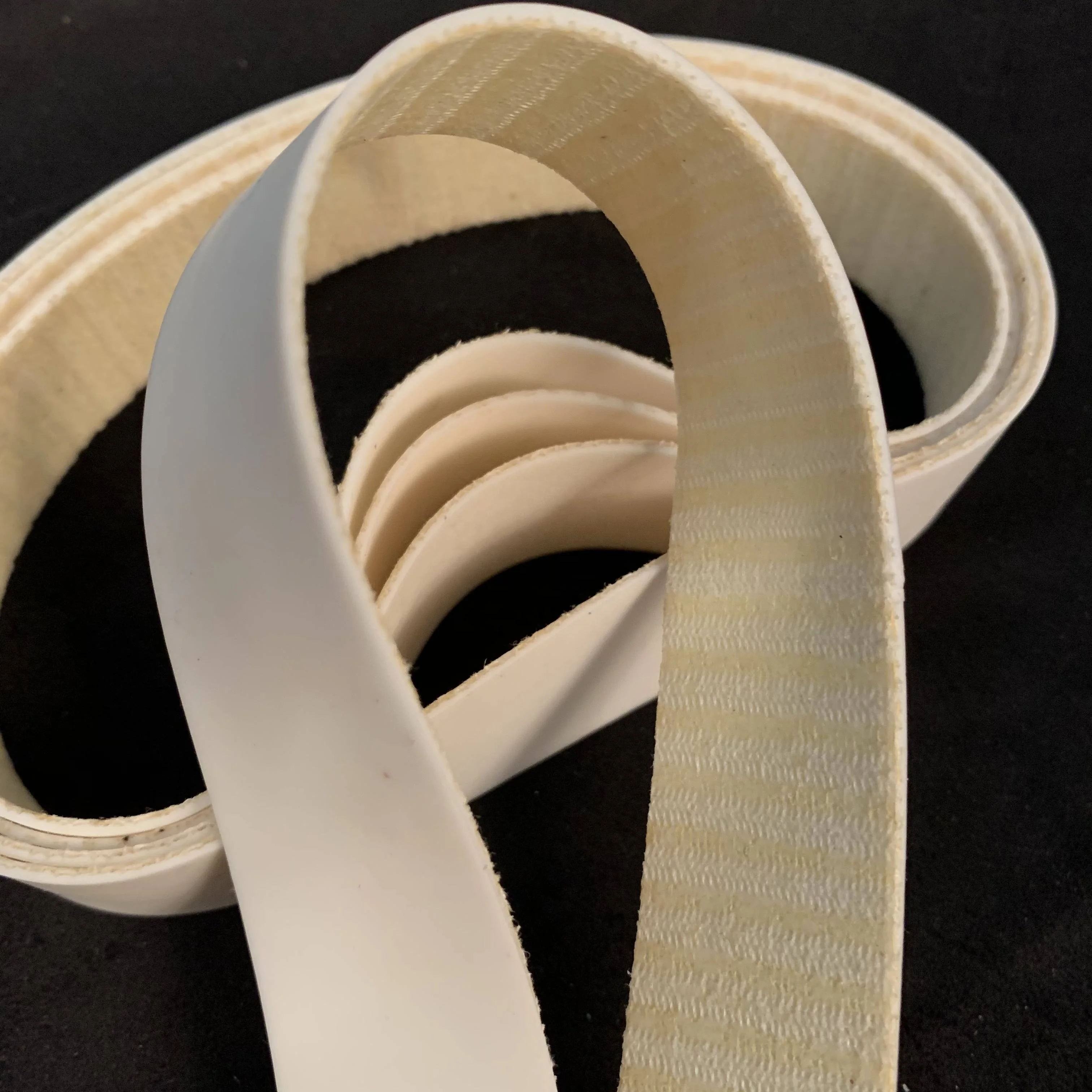 Seamless high temperature resistant silicon flat conveyor belt for underwear bonding machine